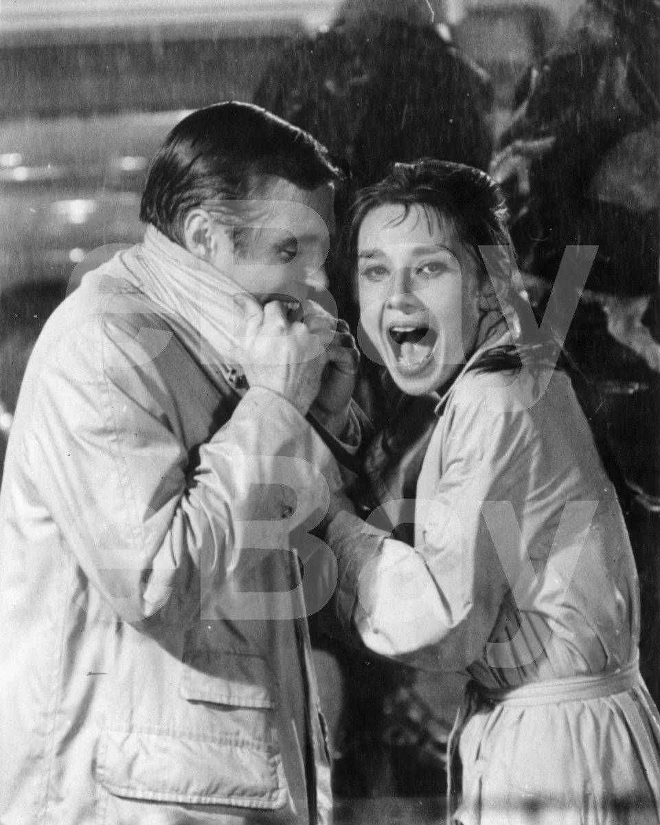 Breakfast at Tiffany's (1961) Audrey Hepburn, George Peppard 16x12 Photo Poster, изображение 4