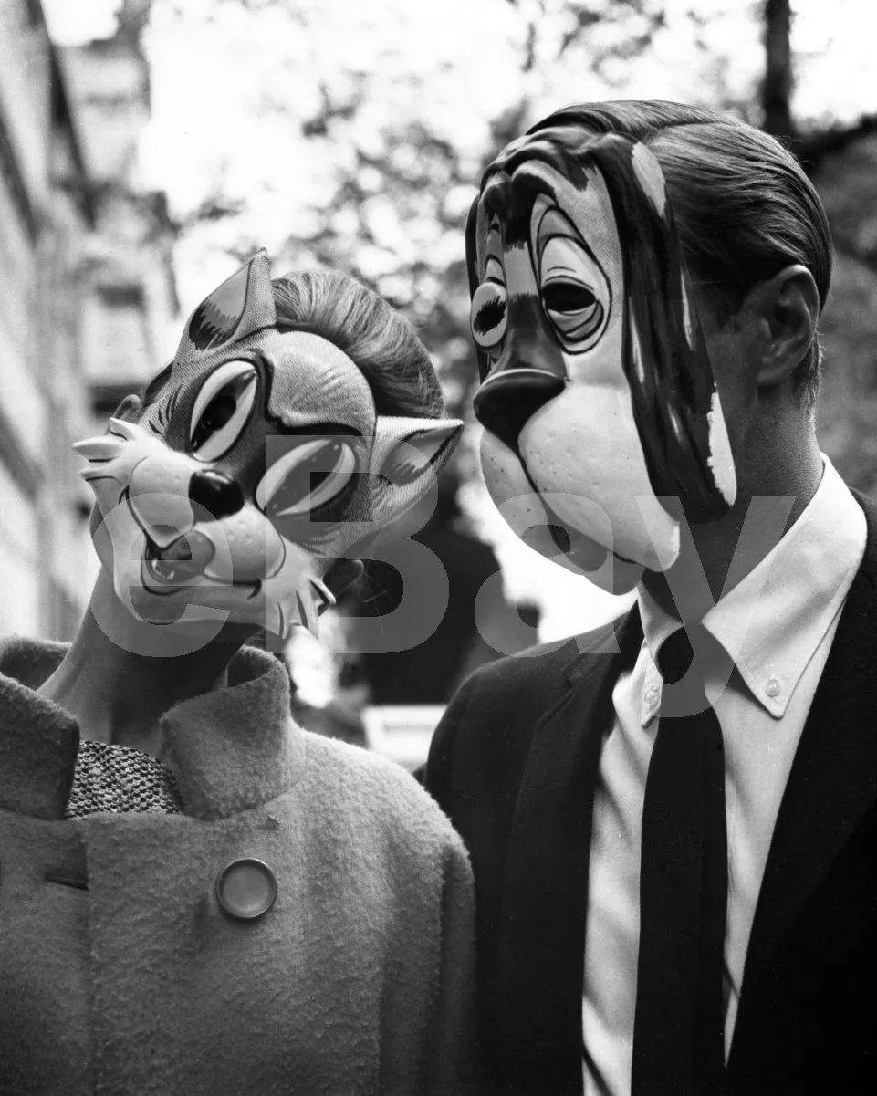 Breakfast at Tiffany's (1961) Audrey Hepburn, George Peppard 16x12 Photo Poster, изображение 4