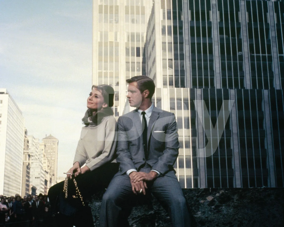 Breakfast at Tiffany's (1961) Audrey Hepburn, George Peppard 16x12 Photo Poster, изображение 4