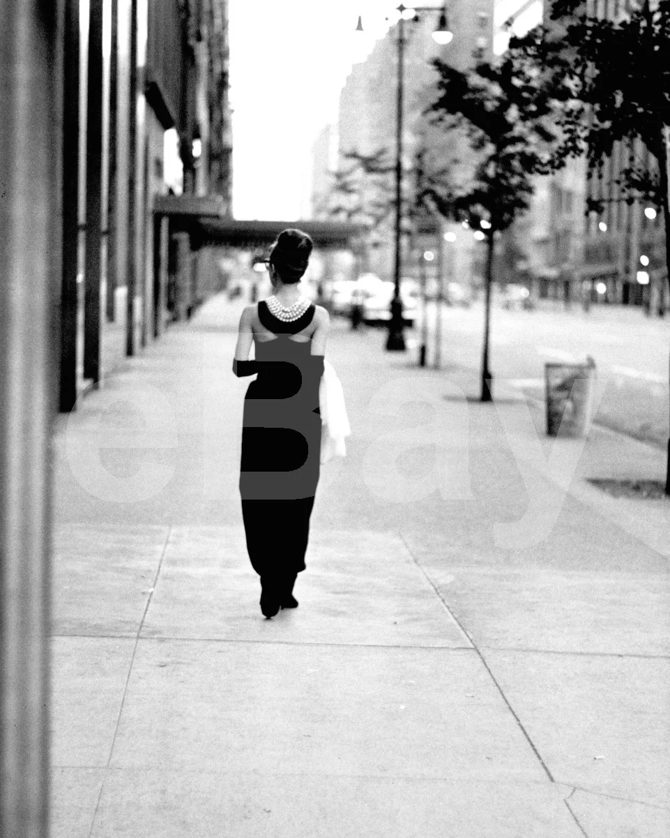 Breakfast at Tiffany's (1961) Audrey Hepburn 16x12 Photo Poster Print, image 4