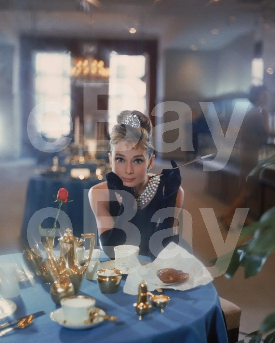 Breakfast at Tiffany's (1961) Audrey Hepburn 16x12 Photo Poster Print, изображение 4