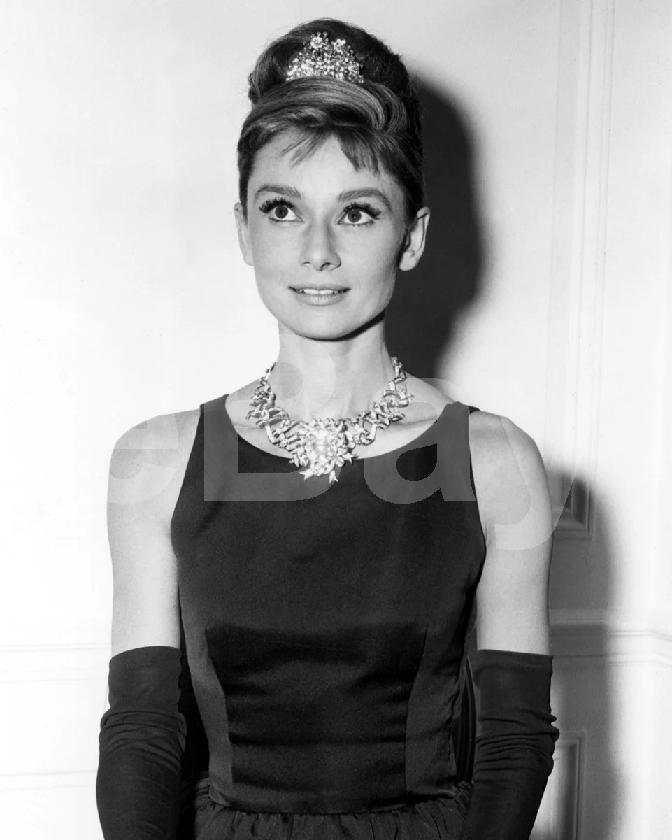 Breakfast at Tiffany's (1961) Audrey Hepburn 16x12 Photo Poster Print, изображение 4