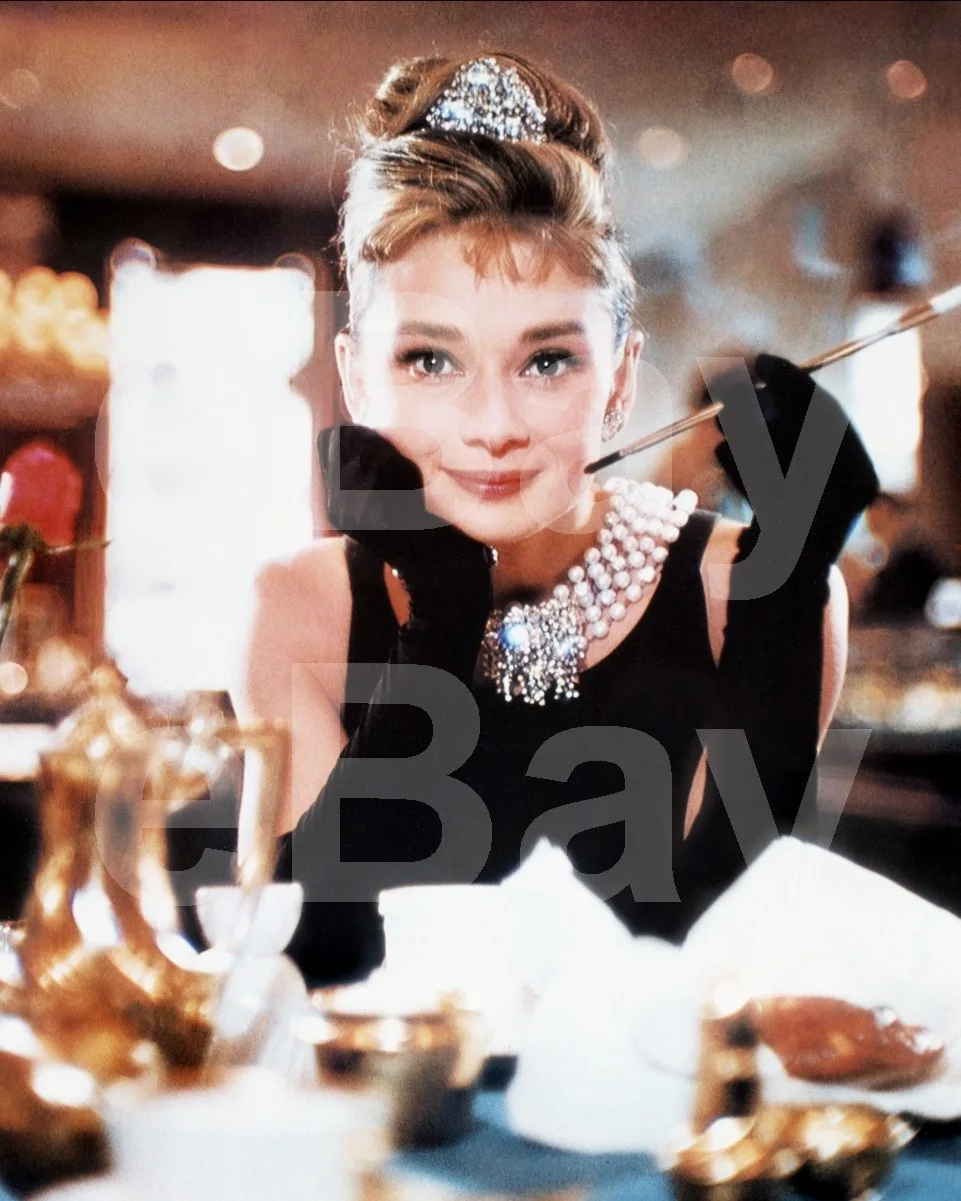 Breakfast at Tiffany's (1961) Audrey Hepburn 16x12 Photo Poster Print, изображение 4