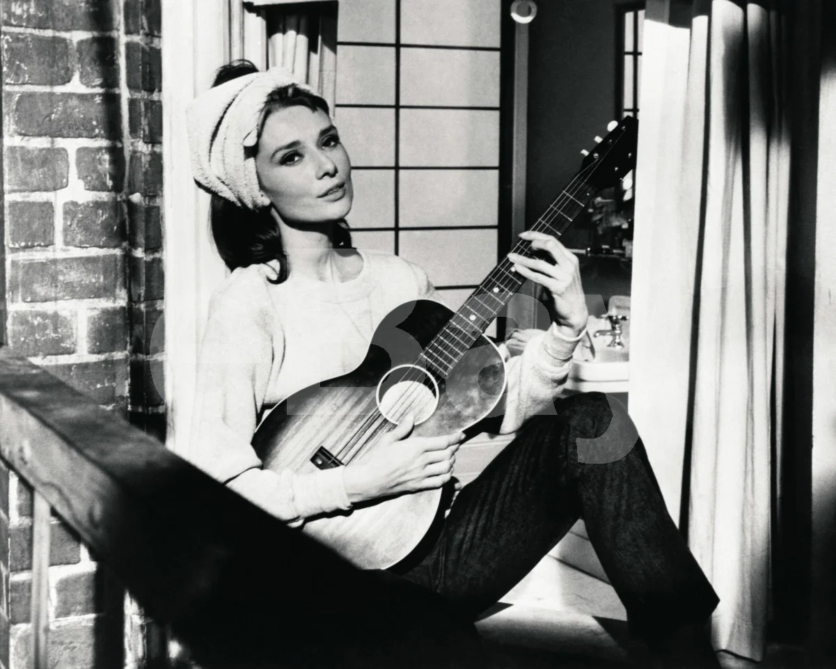 Breakfast at Tiffany's (1961) Audrey Hepburn 16x12 Photo Poster Print, изображение 4
