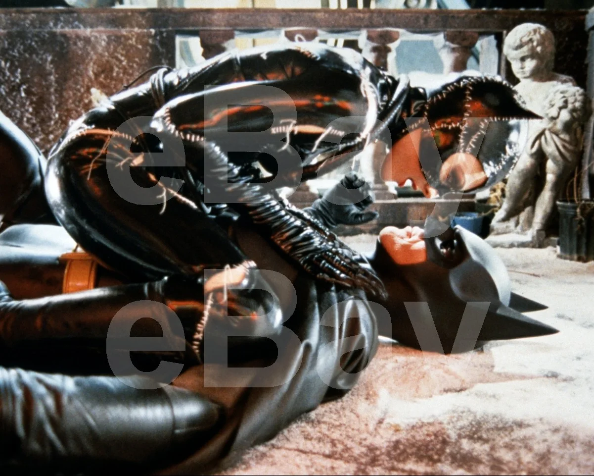 Batman Returns (1992) Michelle Pfeiffer "Catwoman", Michael Keaton 16x12 Photo, изображение 4