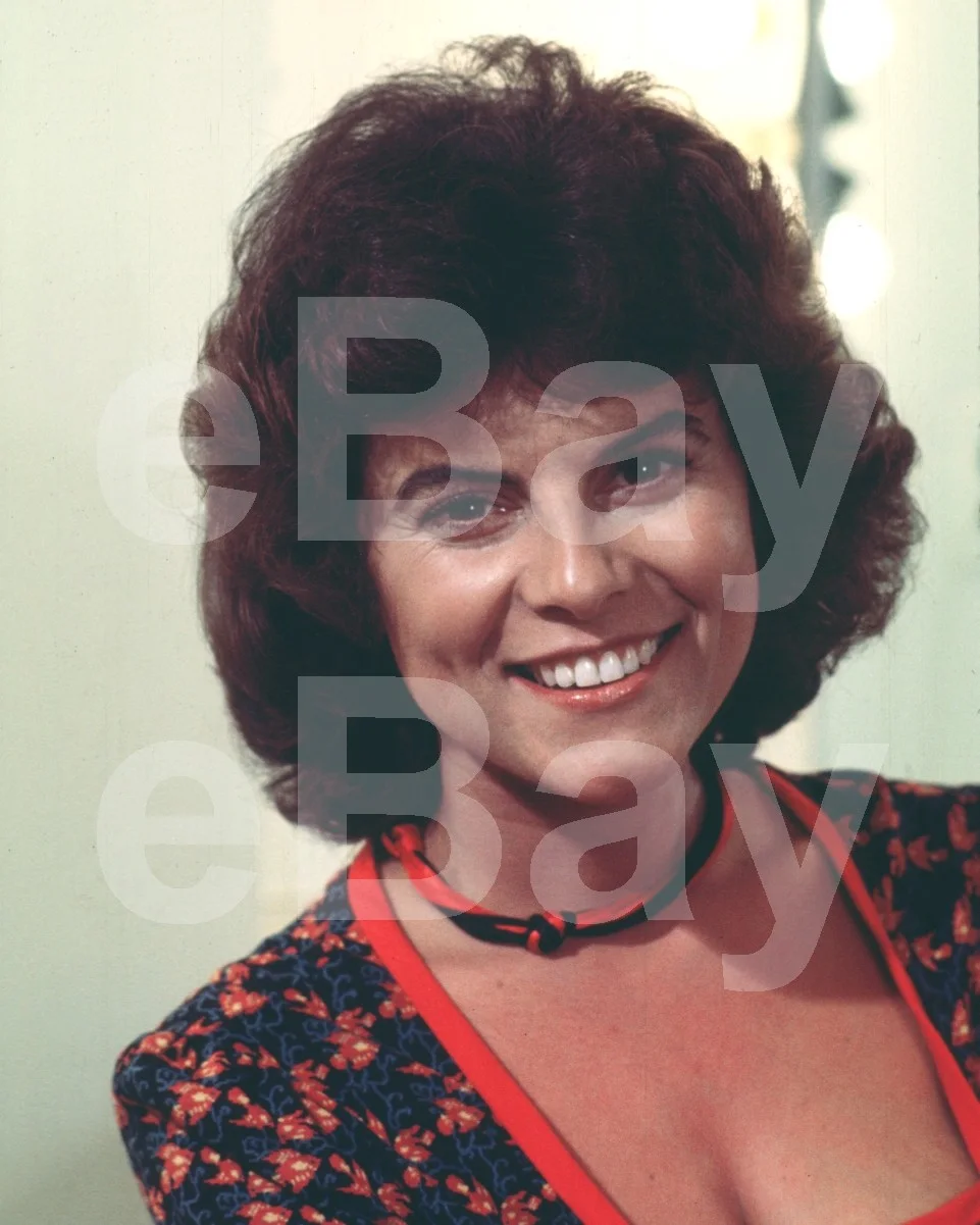 Adrienne Barbeau 16x12 Photo Poster Print, изображение 4