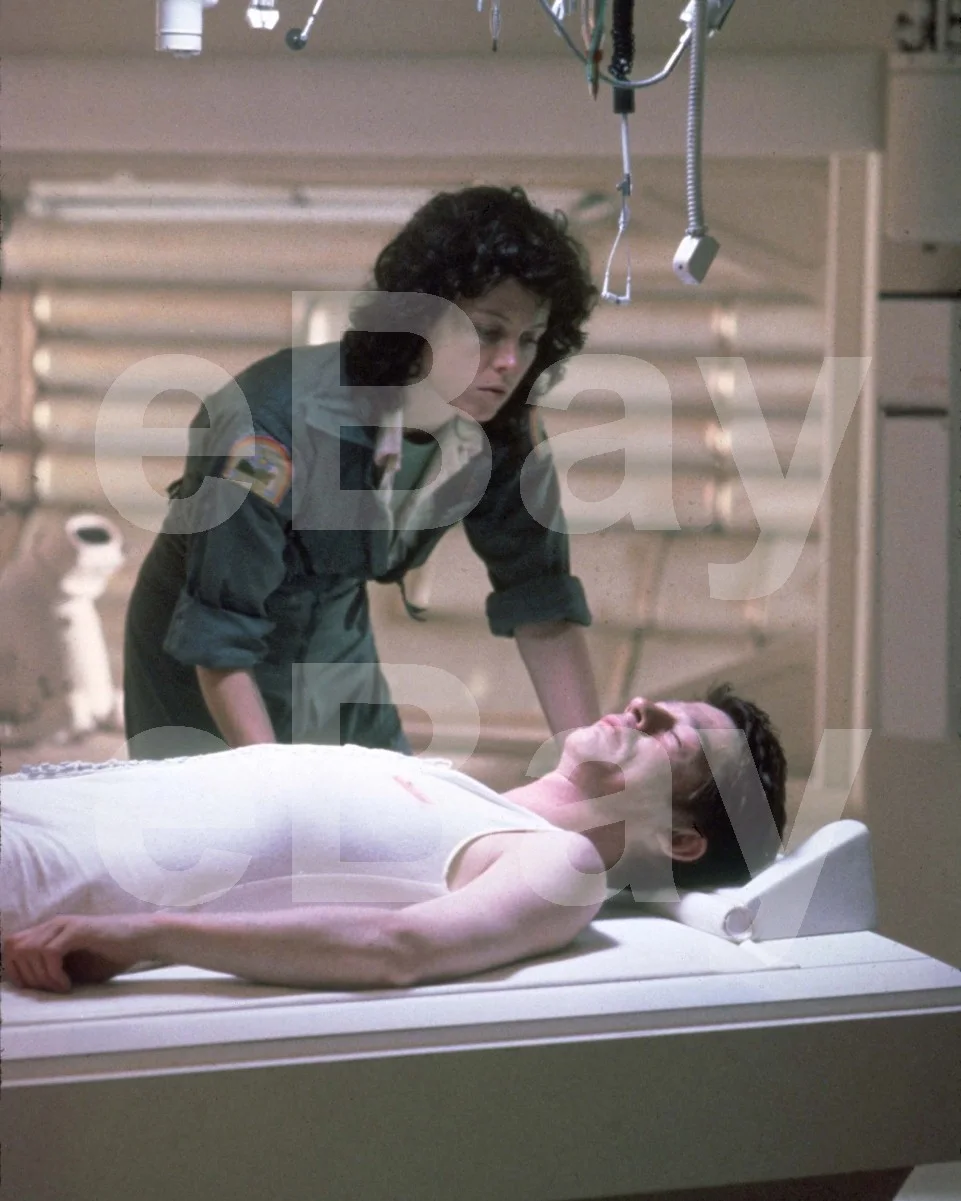 Alien (1979) John Hurt, Sigourney Weaver 16x12 Photo Poster Print, изображение 4