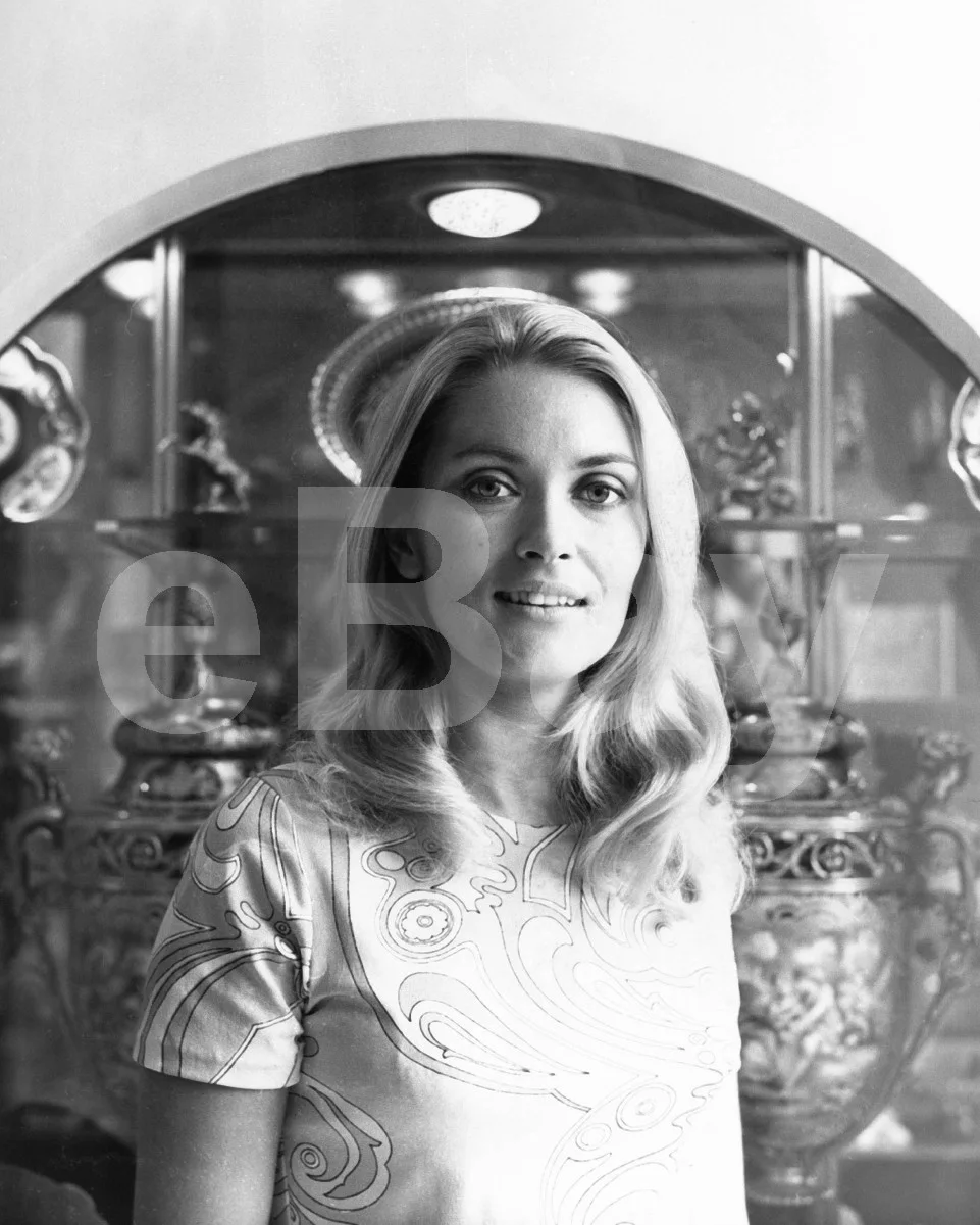 Alexandra Bastedo 16x12 Photo Poster Print, image 4