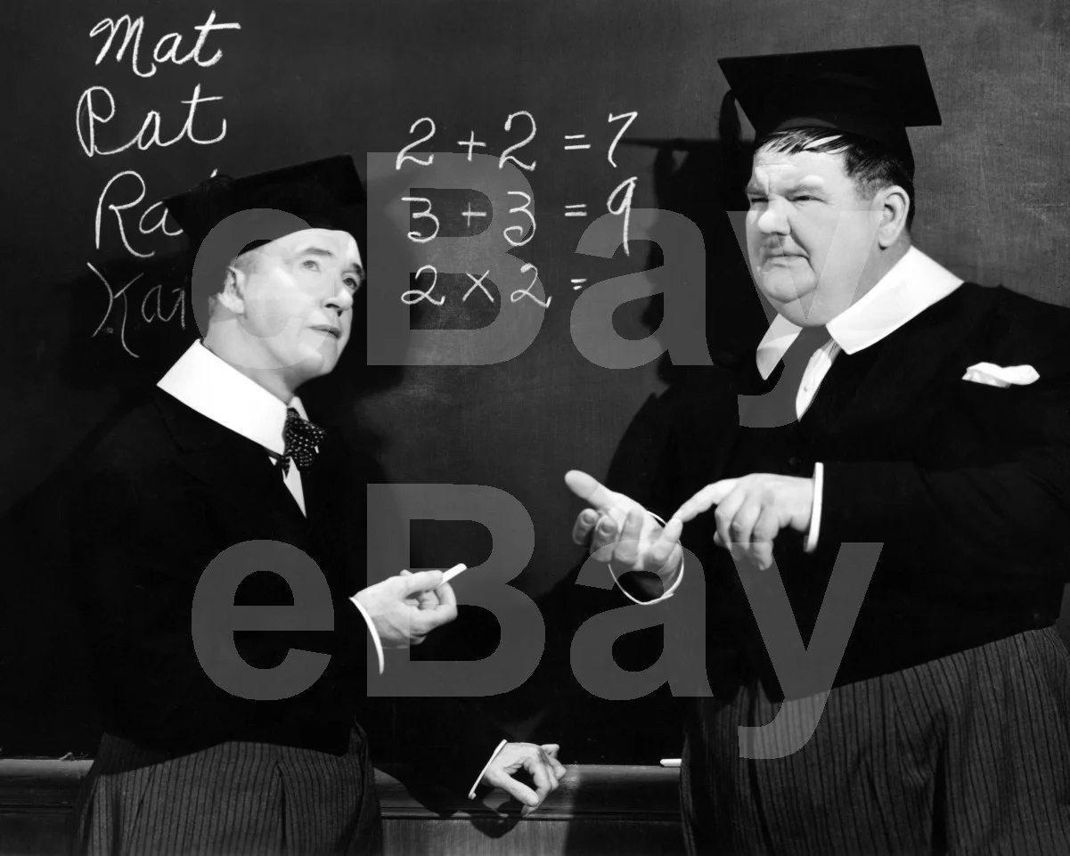 A Chump at Oxford (1939) Laurel & Hardy, Stan Laurel, Oliver Hardy 16x12 Photo, изображение 4