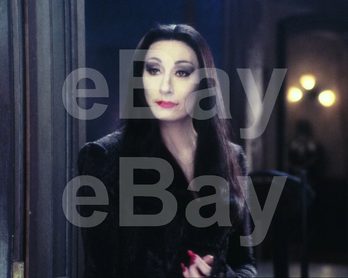Addams Family Values (1993) Anjelica Huston 16x12 Photo Poster Print, изображение 4