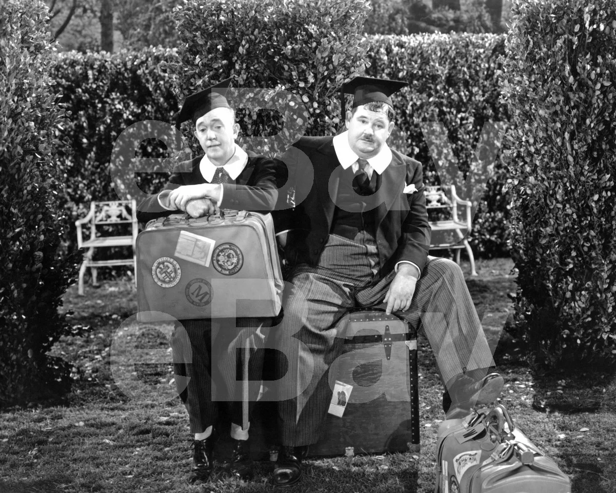 A Chump at Oxford (1939) Laurel & Hardy, Stan Laurel, Oliver Hardy 16x12 Photo, изображение 4