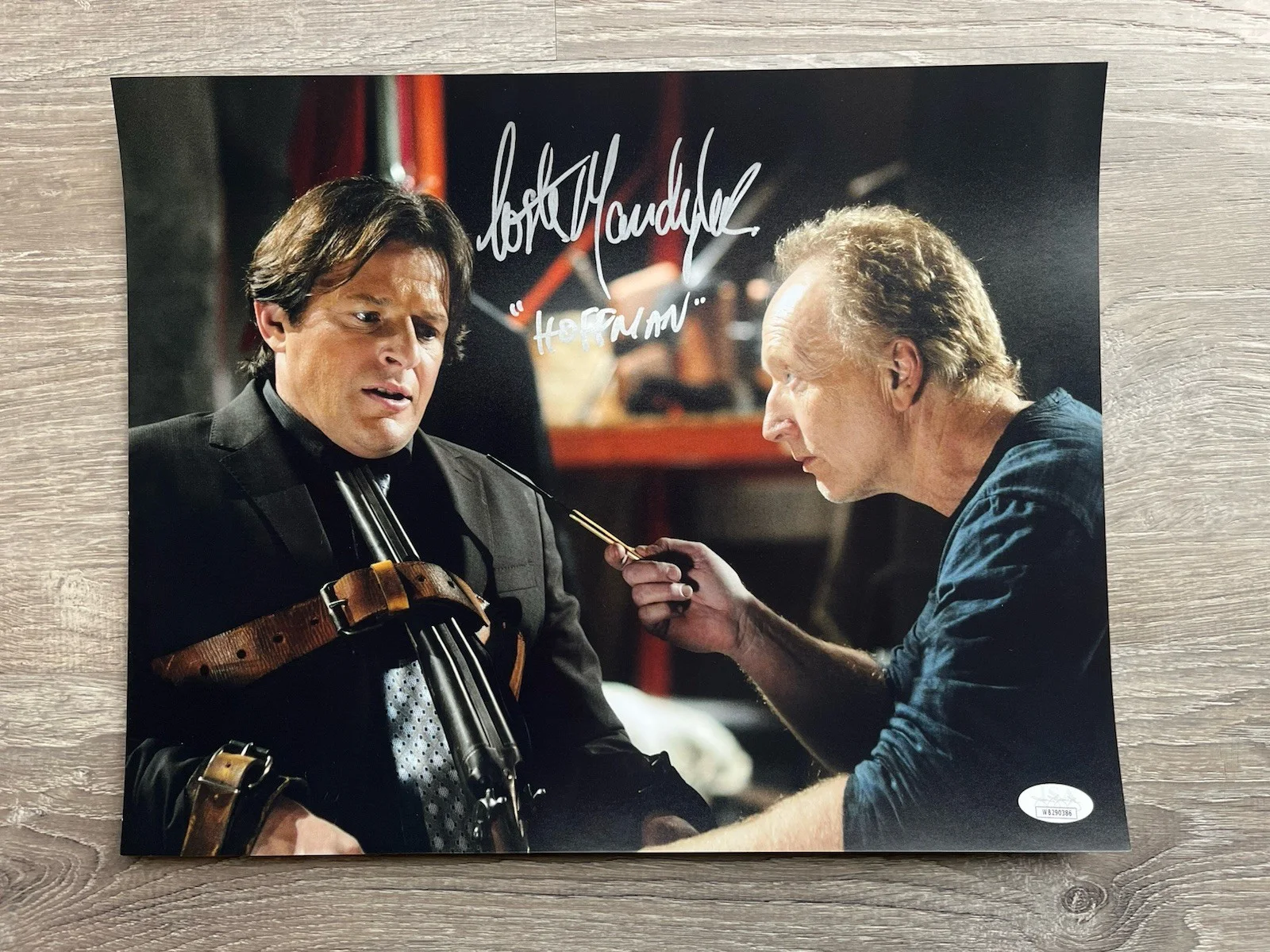 Costas Mandylor — Costas Mandylor Signed Saw 11x14 Photo JSA COA Detective Hoffman Jigsaw Horror, image 2