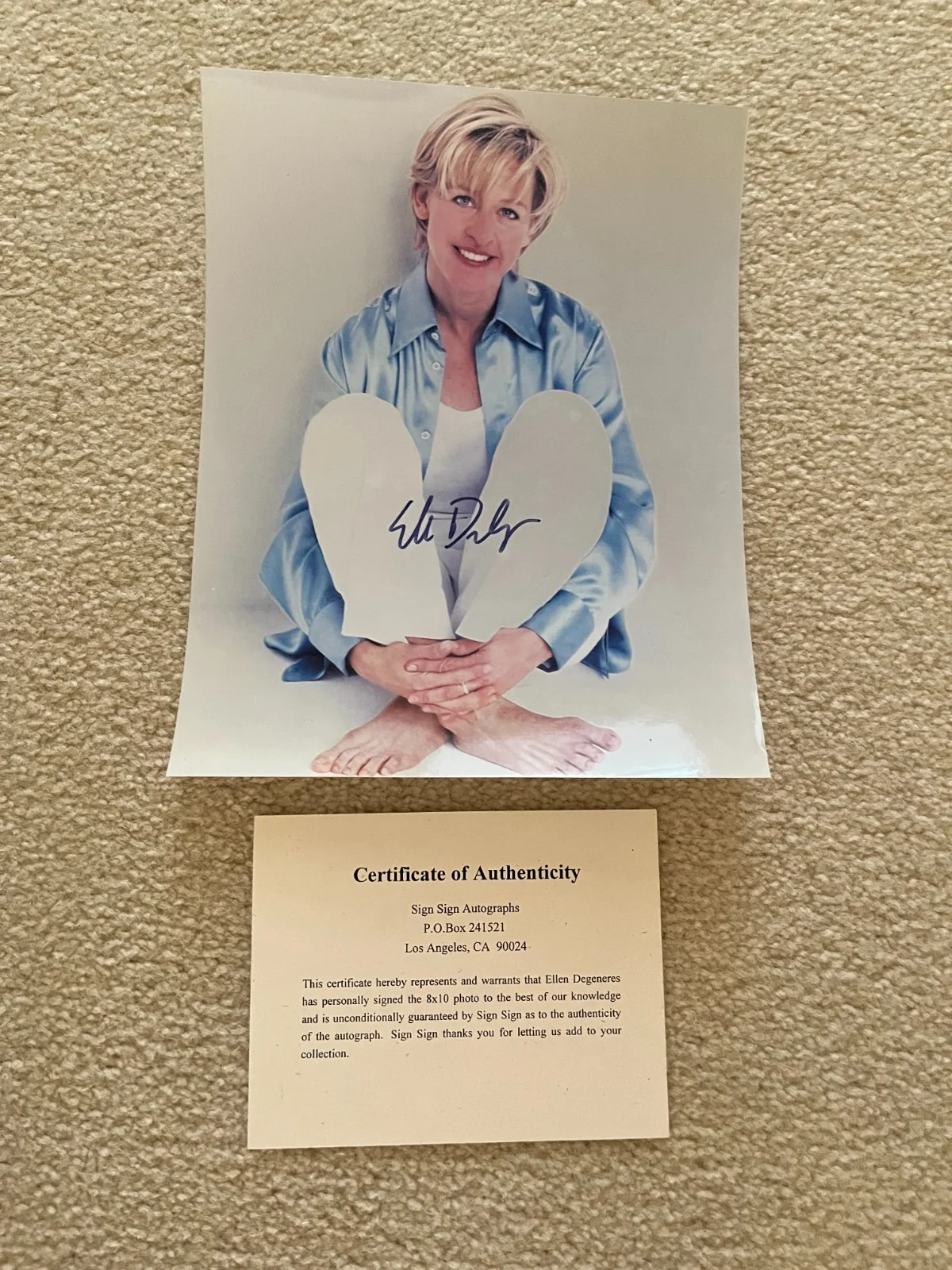 Ellen Degeneres — Ellen Degeneres 8"x10" Signed Photo With Certificate Of Authenticity