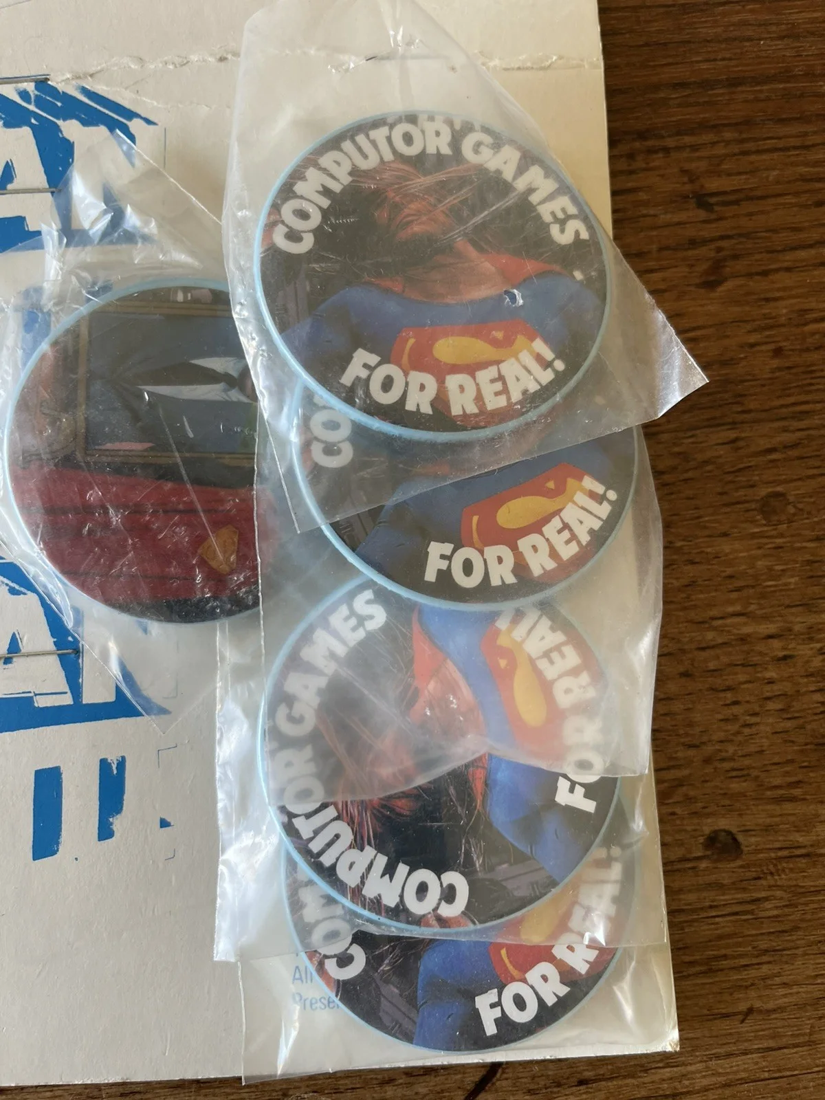 Vintage 1983 SUPERMAN III pin badge Cinema Promo Display Card, изображение 2