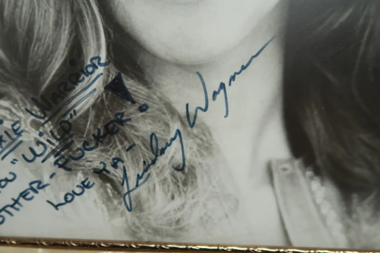 *Signed* Autograph Actress Lindsey Wagner Photo 10" x 8" with Gold & Pearl Frame, image 5