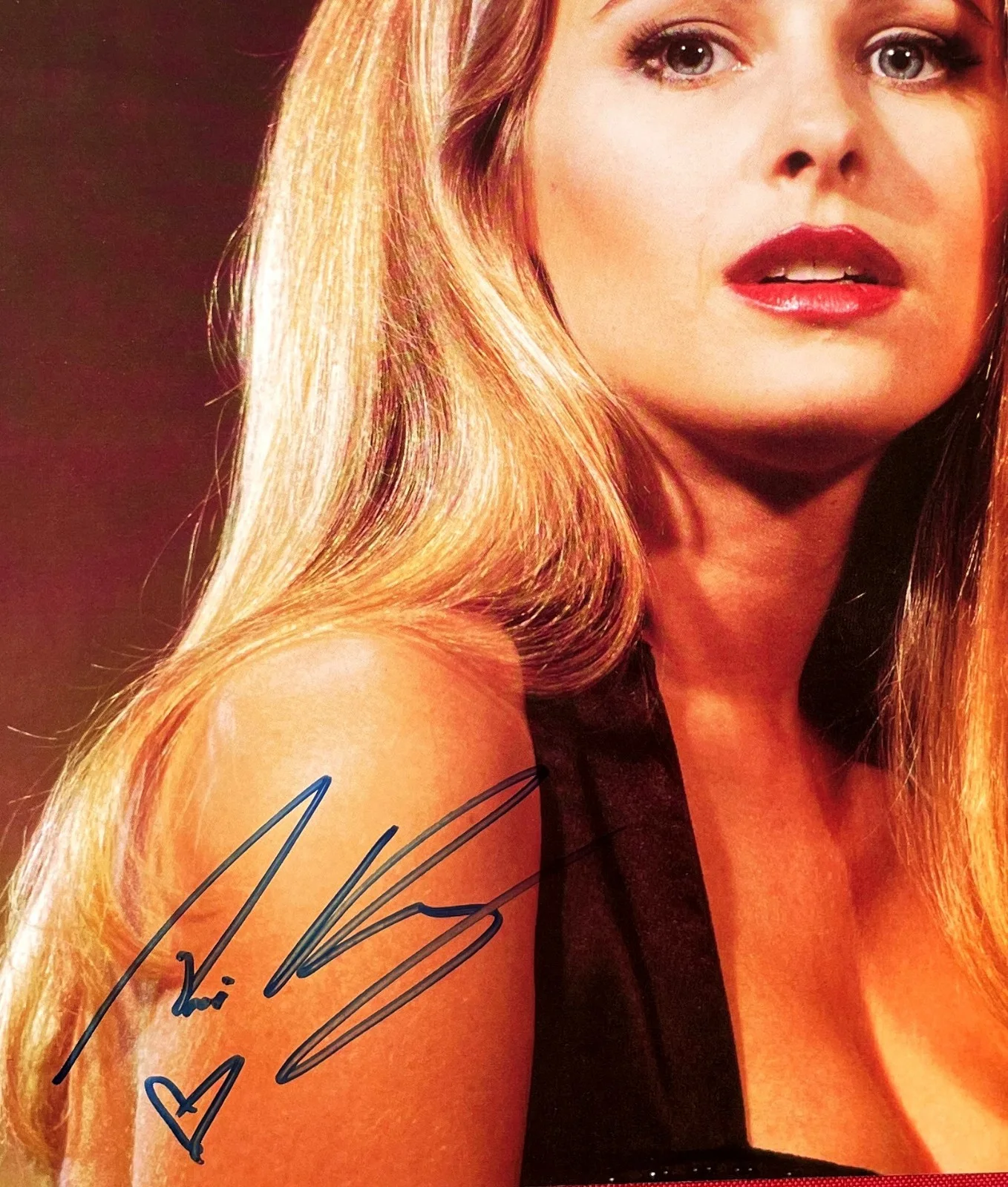 Ami Dolenz — Ami Dolenz - 'General Hospital' 'Ferris Bueller' - Autographed Color Photo, изображение 2