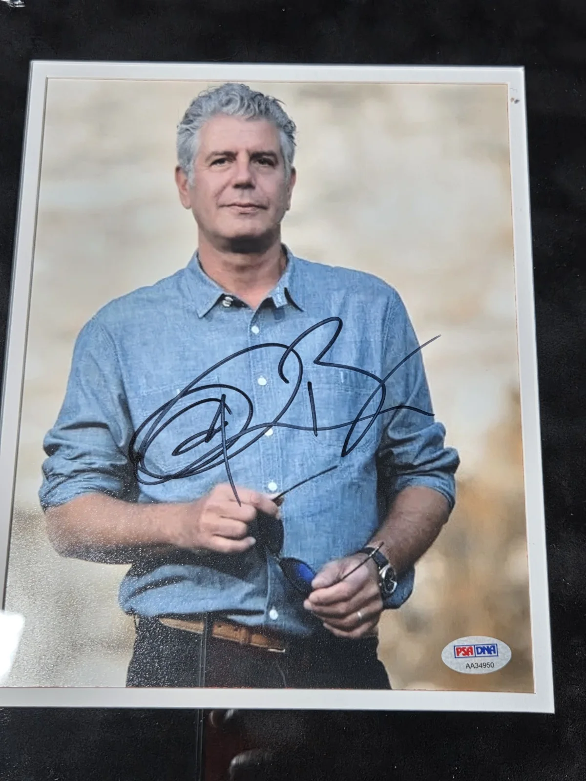 Anthony Bourdain — Anthony Bourdain No Reservations Parts Unknown Autograph Rare PSA/DNA, image 2