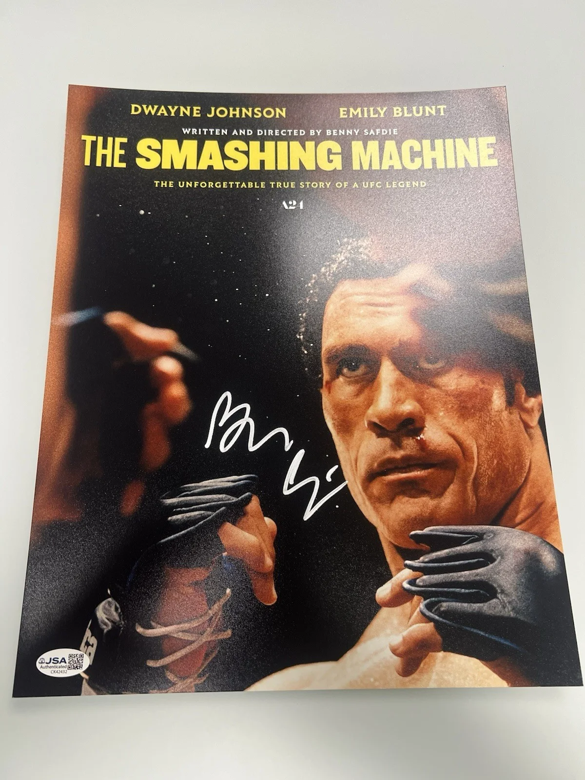 Benny Safdie signed Smashing Machine 11x14 photo Director Auto w/ JSA COA, image 4