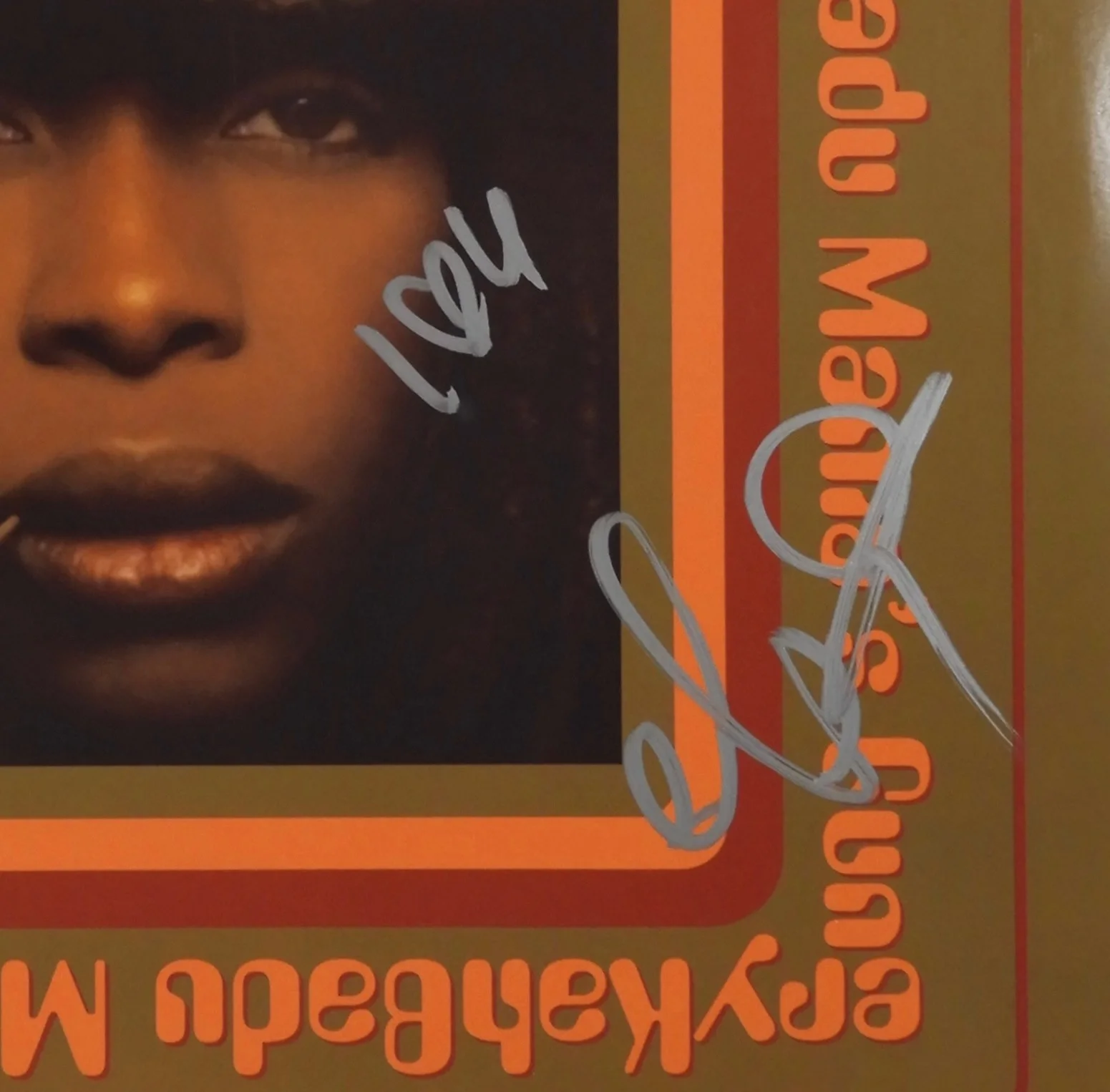 Erykah Badu JSA Autograph Signed Album Vinyl Record Mama's Gun, image 2