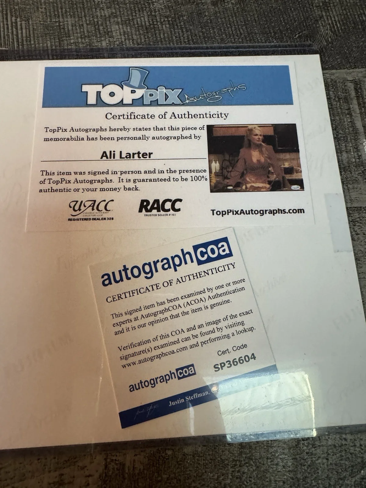 Ali Larter — Ali Larter "Landman" AUTOGRAPH Signed 'Angela Norris' 8x10 Photo B ACOA, изображение 4