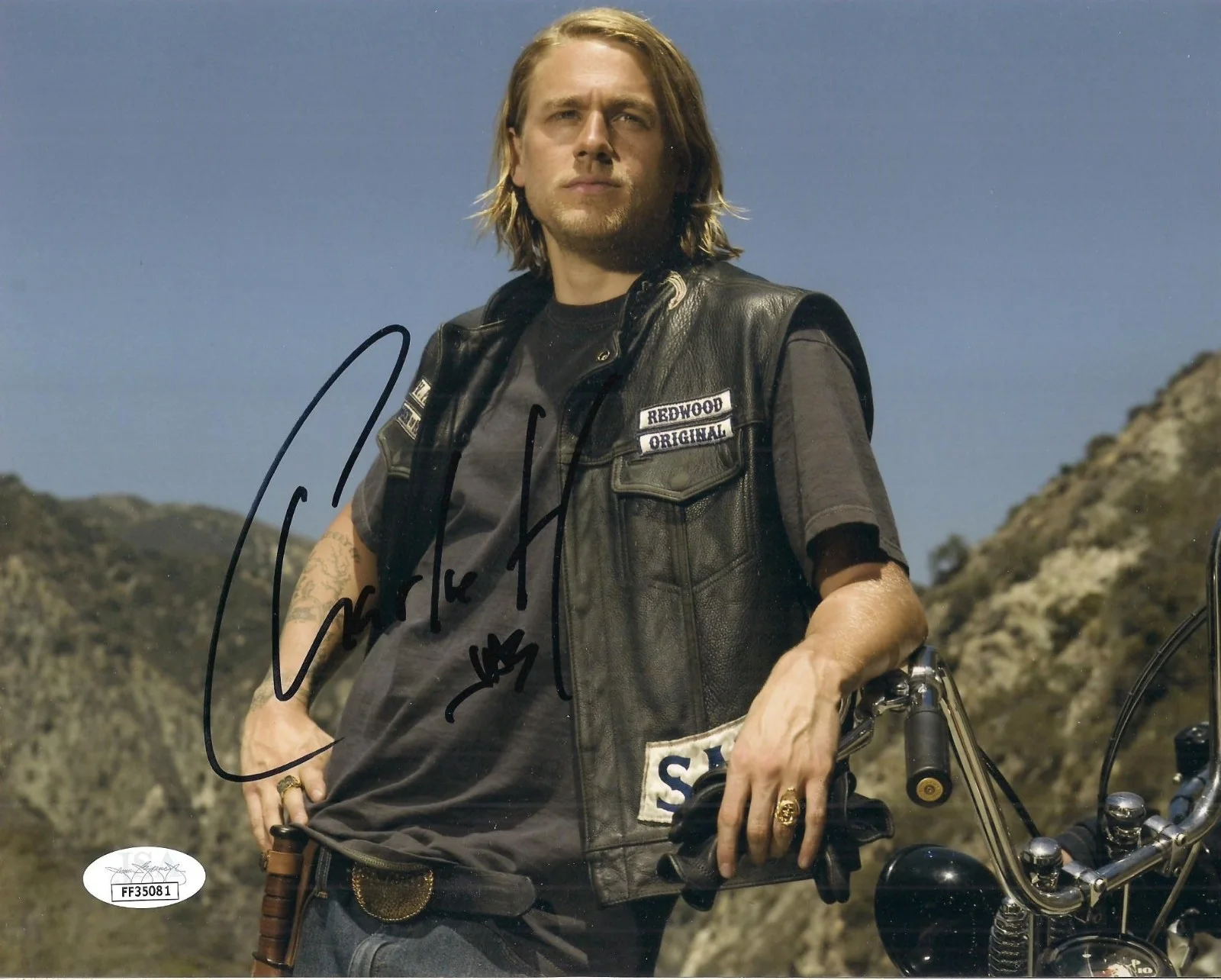 Charlie Hunnam — Charlie Hunnam Autographed 8x10-JSA COA Sons of Anarchy Jax Photo-Actor