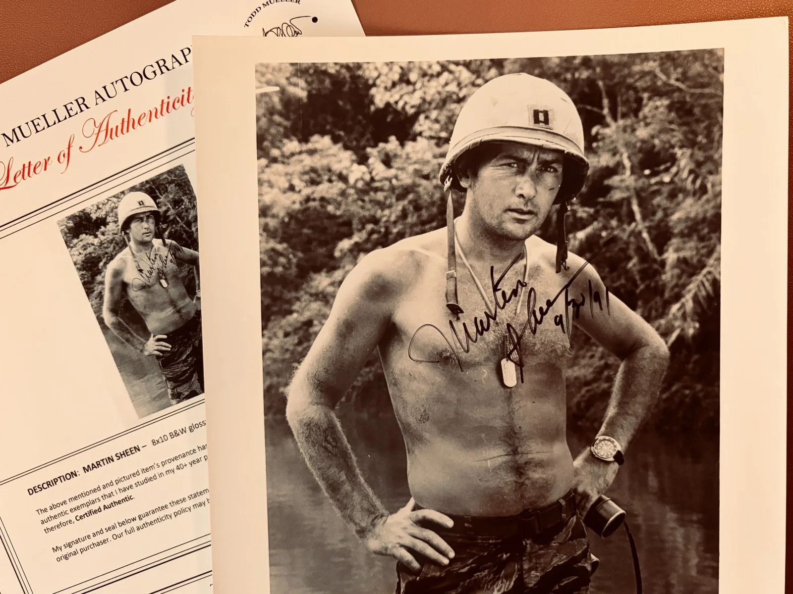 Martin Sheen — MARTIN SHEEN Signed 8x10 APOCALYPSE NOW•CAPT WILLARD•Todd Mueller Autographs COA, image 3