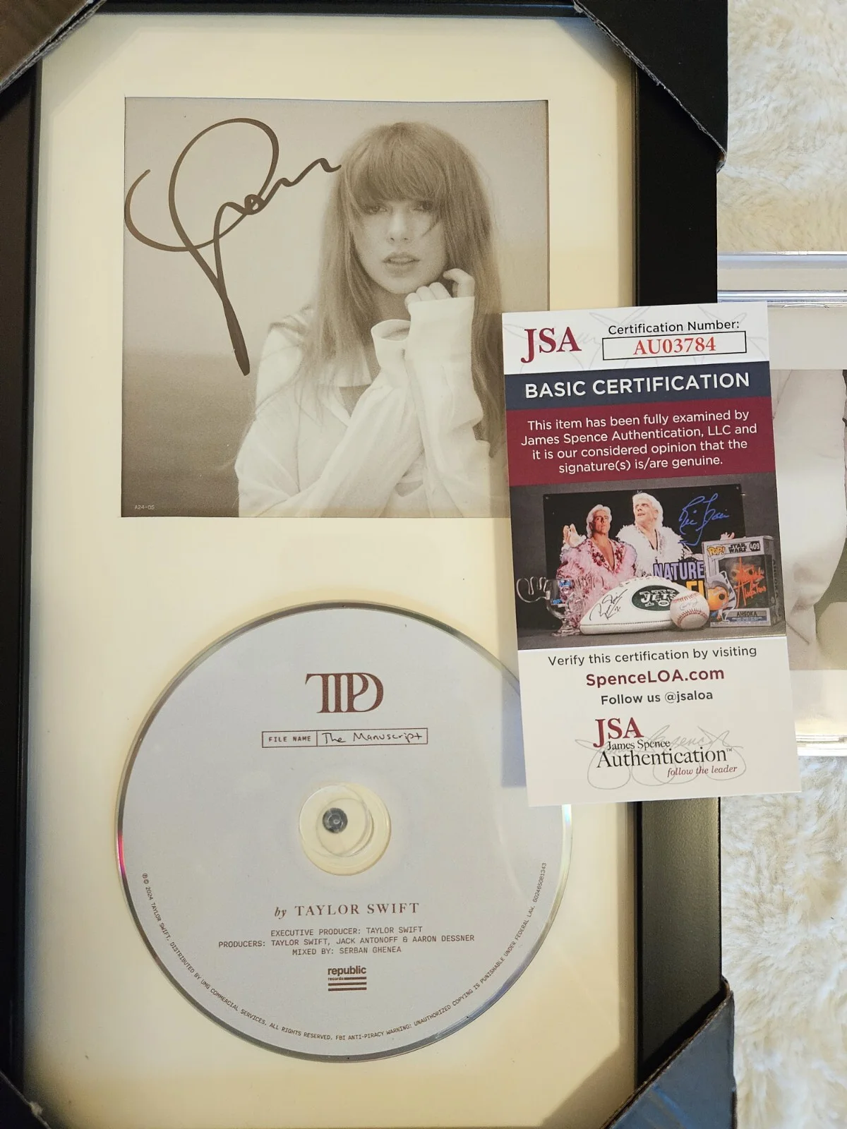 Taylor Swift Signed & Framed Tortured Poets Department CD w/ No HEART AUTHENTIC!, изображение 2