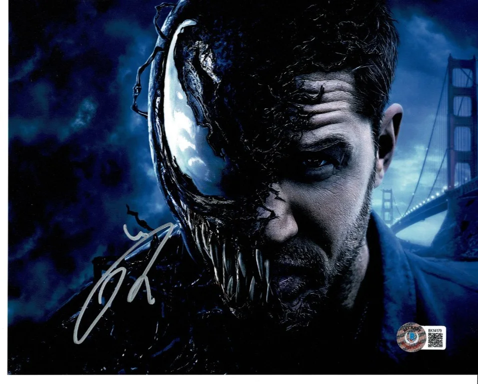 TOM HARDY — TOM HARDY as VENOM SIGNED 8X10 PHOTO #3 "VENOM, CARNAGE" BECKETT BAS COA