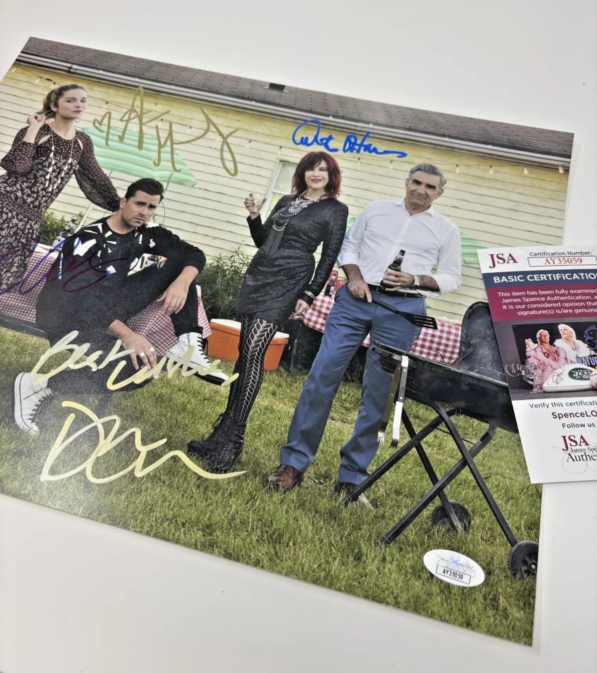 Catherine O'Hara, Dan Levy, Eugene Levy, Annie Murphy — Schitts Creek cast 11x14 signed Catherine O'Hara Dan Eugene Annie w/ JSA COA, image 2