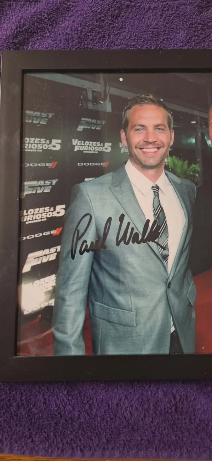 EXTREMELY RARE! THE ROCK and PAUL WALKER AUTOGRAPHED PHOTO. (FRAMED), изображение 2