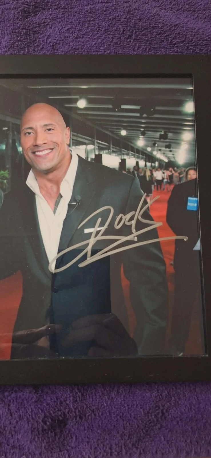 EXTREMELY RARE! THE ROCK and PAUL WALKER AUTOGRAPHED PHOTO. (FRAMED), изображение 3