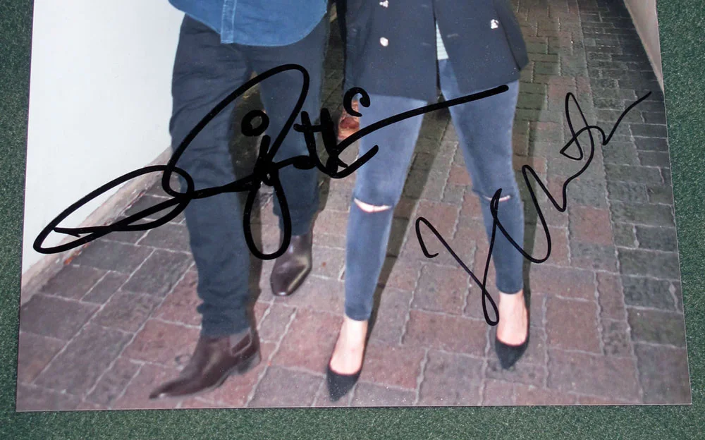 JESSICA CHASTAIN, ANDY MUSCHIETTI — JESSICA CHASTAIN & ANDY MUSCHIETTI signed "IT 2" 8x10 Photo EXACT PROOF COA, image 4