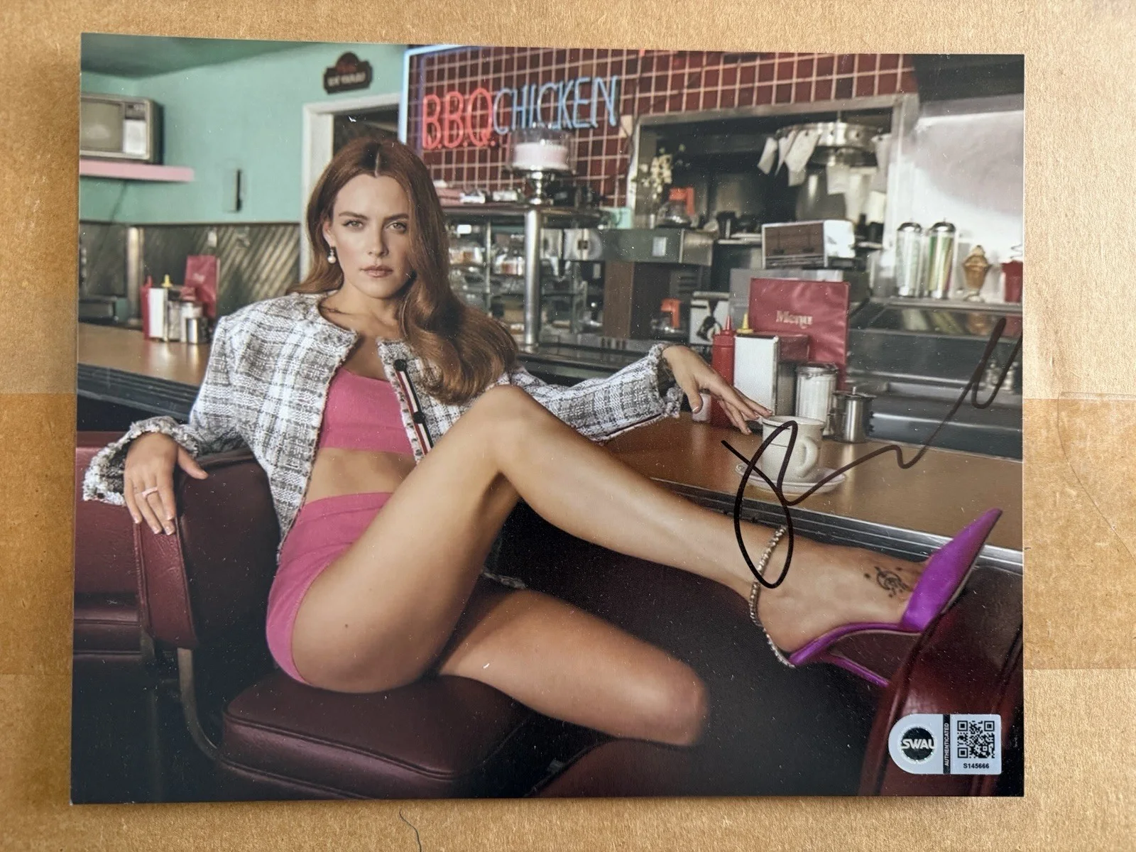 Riley Keough Signed Sexy Daisy Jones & And the Six 8x10 Autograph Exact Proof, изображение 2