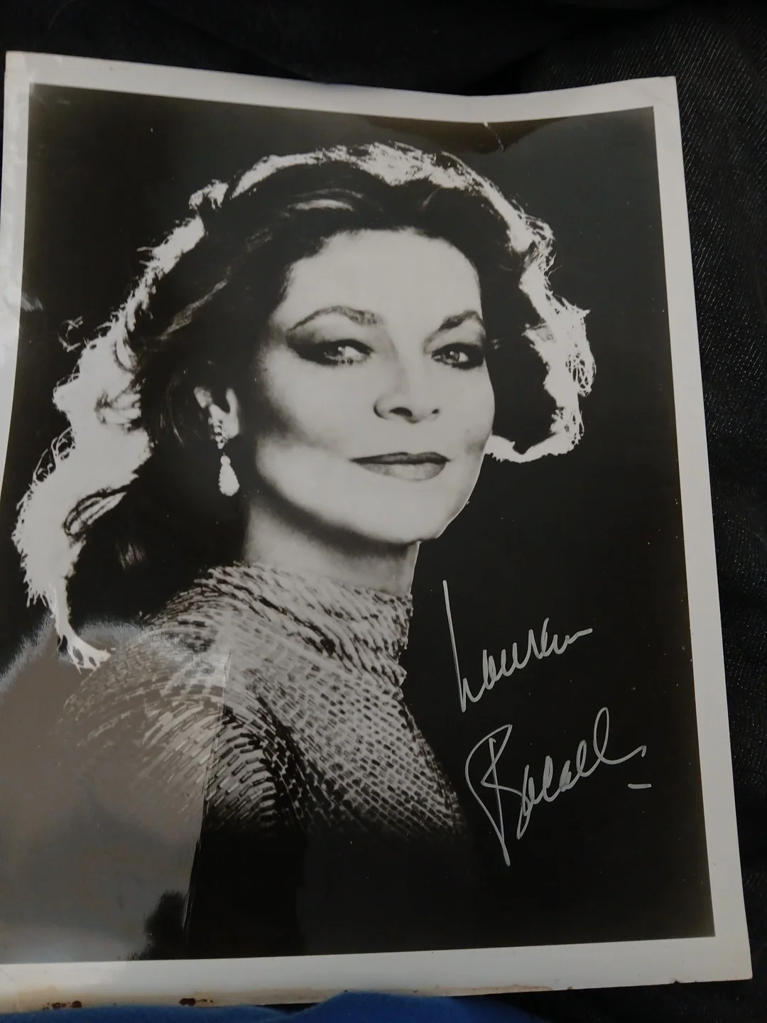 Laura Bacall 8x10 photo hand signed in silver, image 3