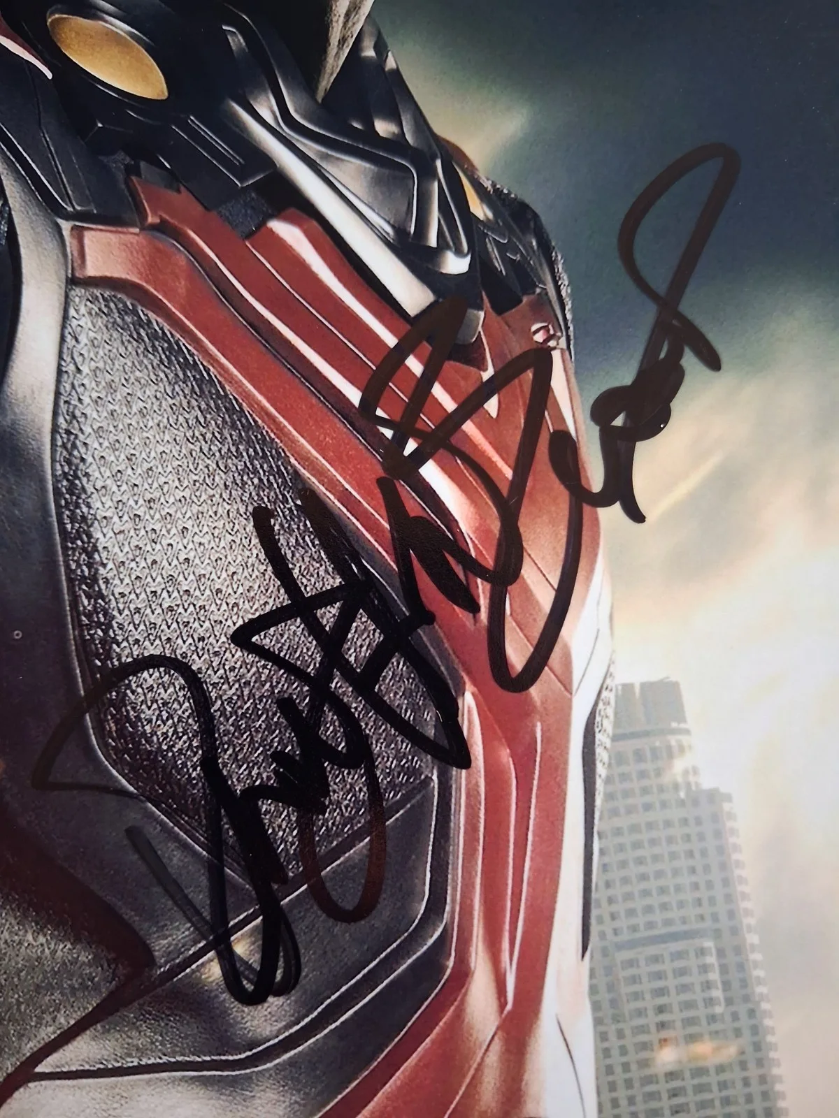 DAVID HAREWOOD Genuine hand signed autograph 8x10 MARTIAN MANHUNTER (SUPERGIRL), image 2