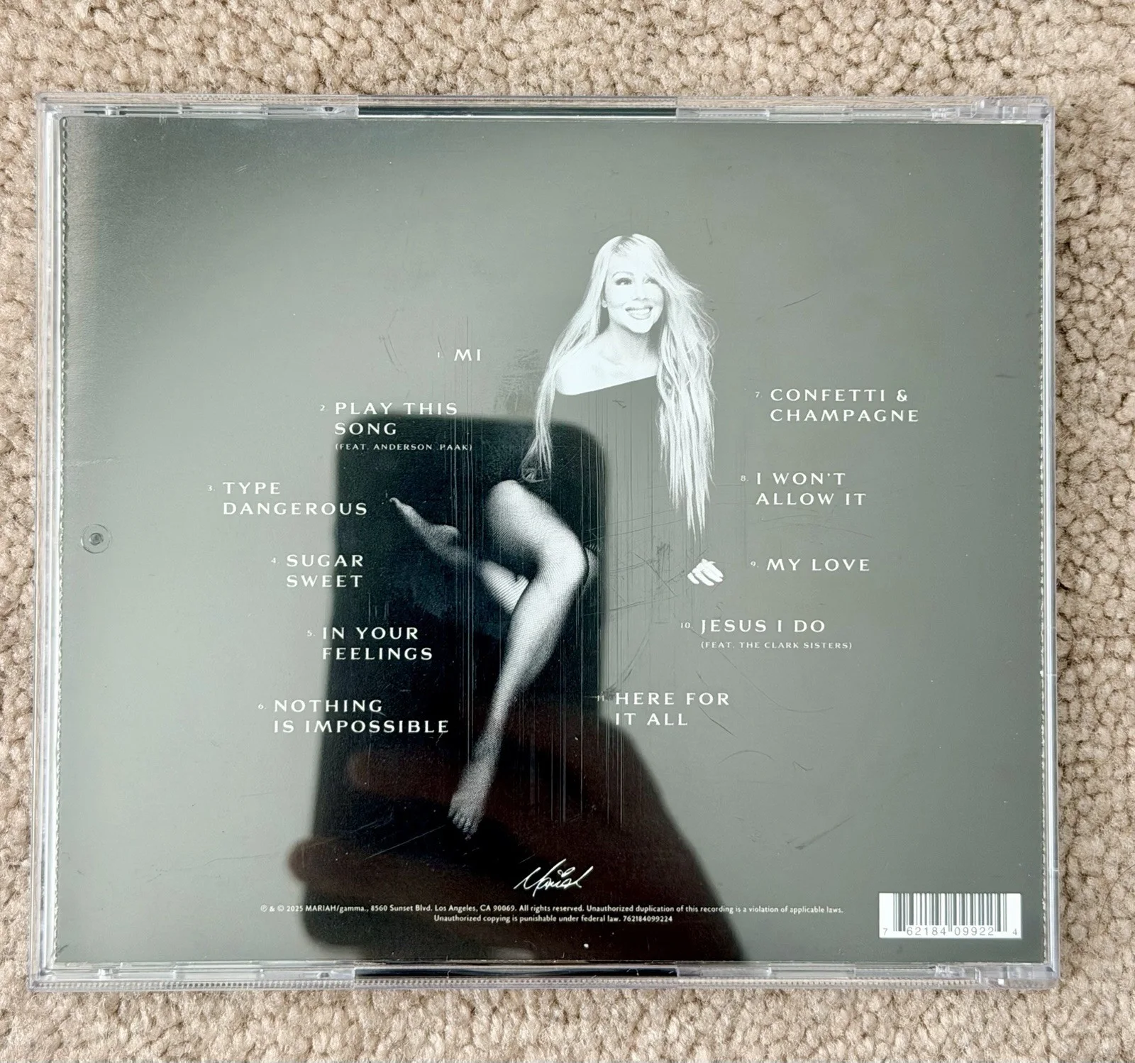Mariah Carey HERE FOR IT ALL SIGNED CD BOOKLET Looney Tunes Exclusive Auto, изображение 2