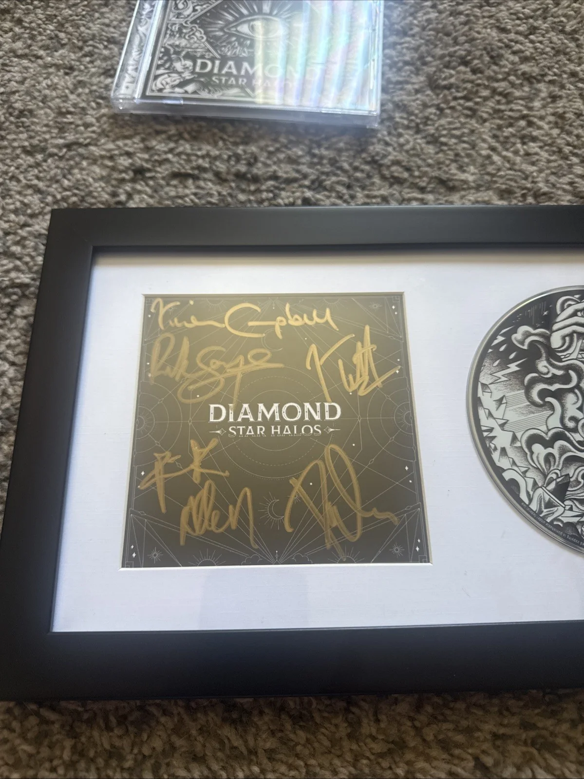 Def Leppard Signed Diamond Star Halos CD Booklet Framed & Matted The Whole Band, изображение 2