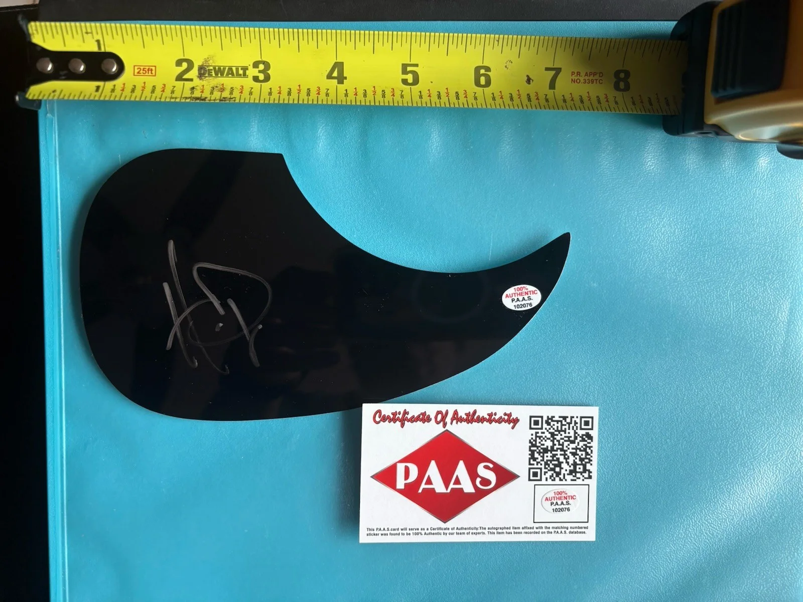 HARDY (Michael Wilson Hardy) Autographed Guitar Pick Guard PAAS COA 076, изображение 2