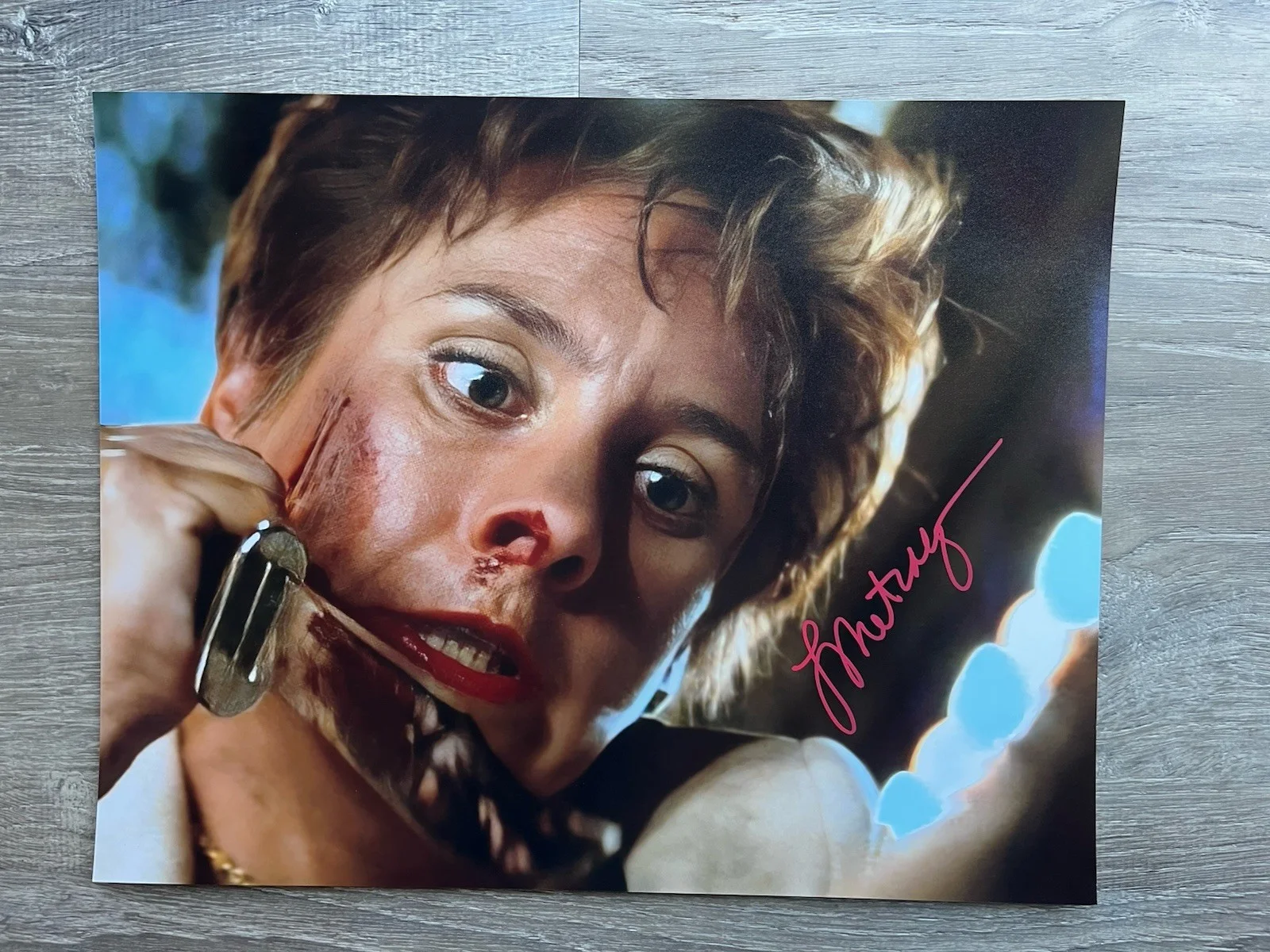 Laurie Metcalf — Laurie Metcalf Signed Scream 11x14 Photo Beckett COA Ghostface Mrs Loomis Horror, image 2