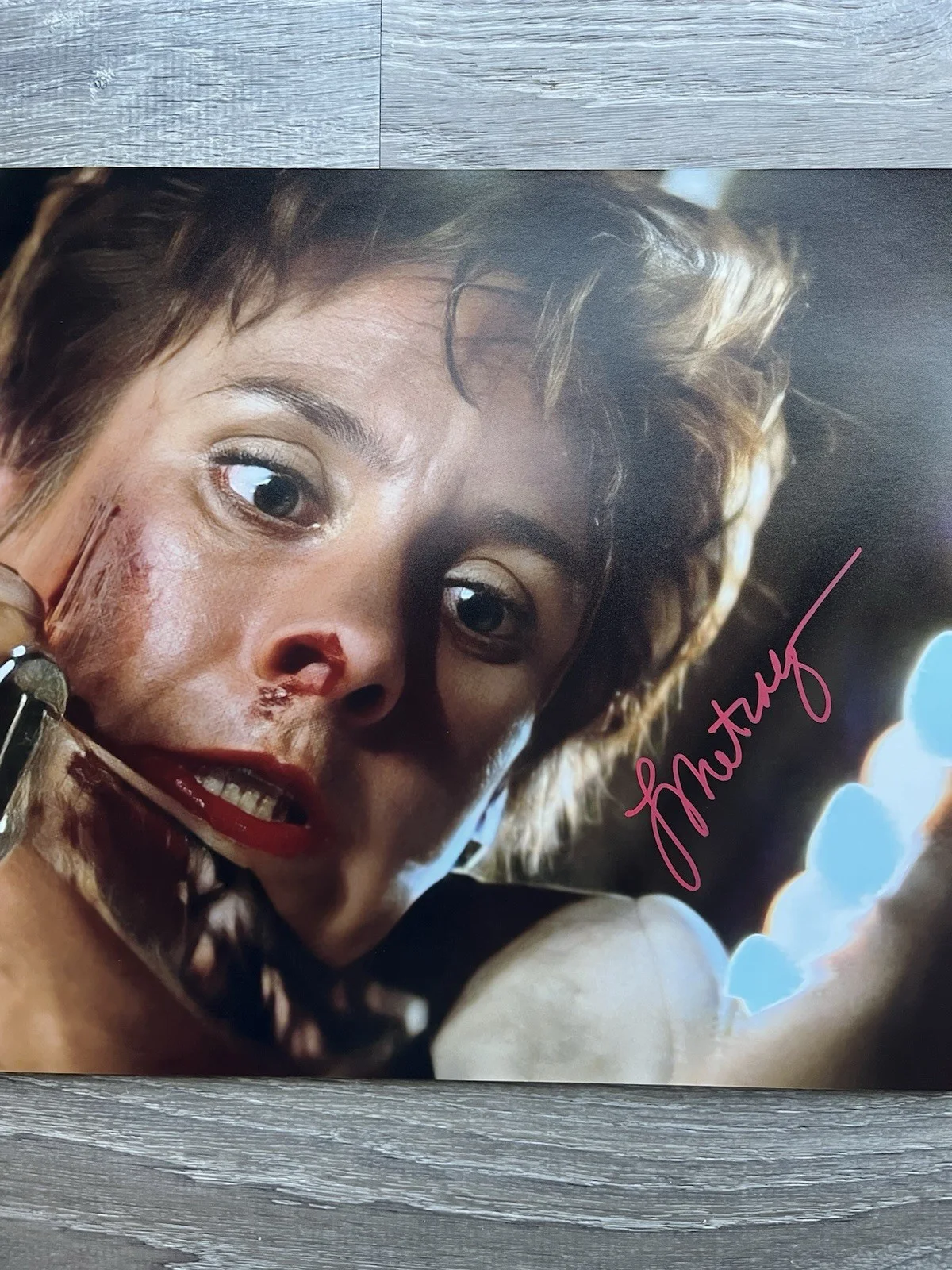 Laurie Metcalf — Laurie Metcalf Signed Scream 11x14 Photo Beckett COA Ghostface Mrs Loomis Horror, image 3