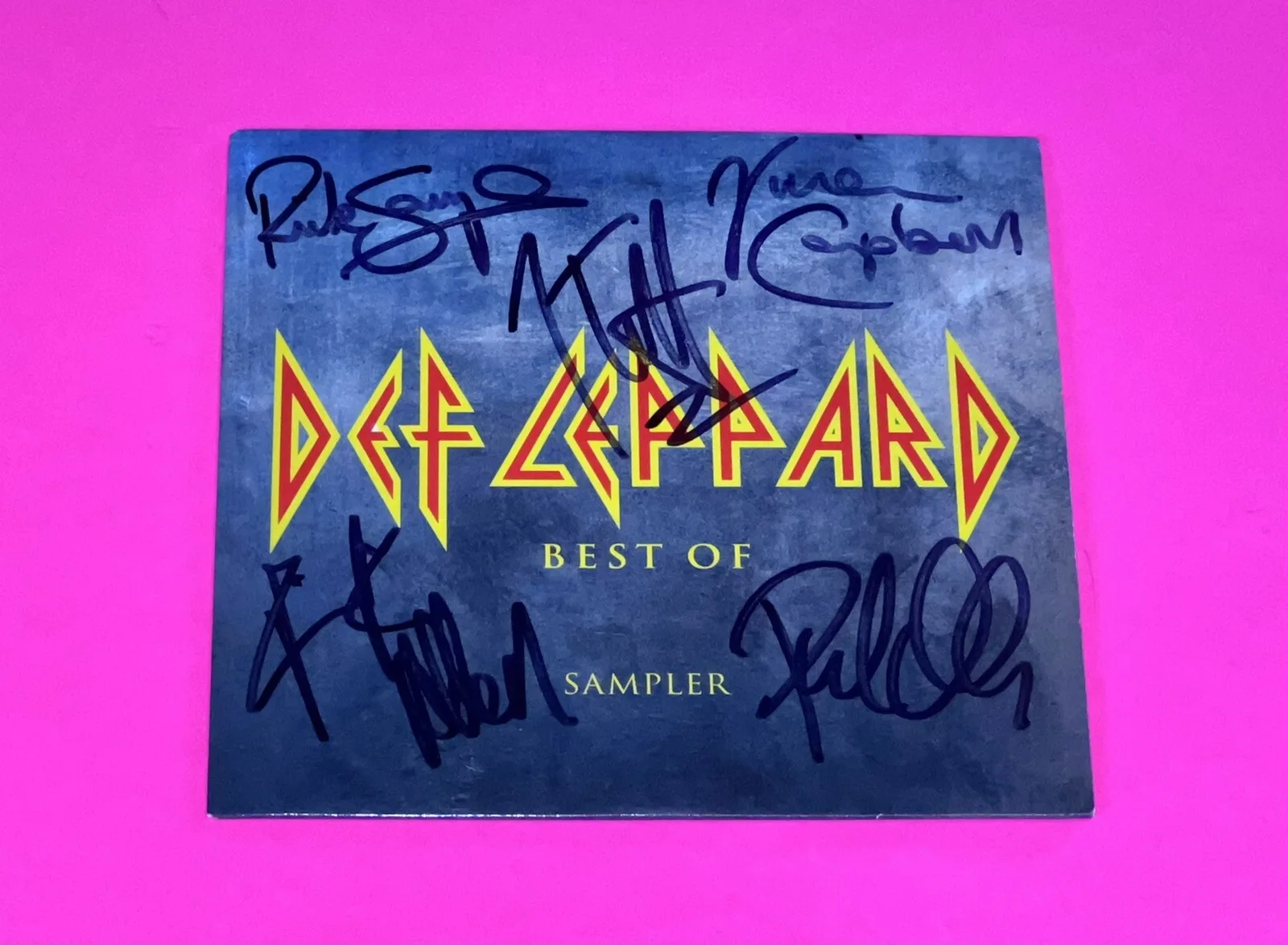 DEF LEPPARD SIGNED AUTOGRAPHED BEST OF CD SAMPLER ALBUM *PROOF*, image 2
