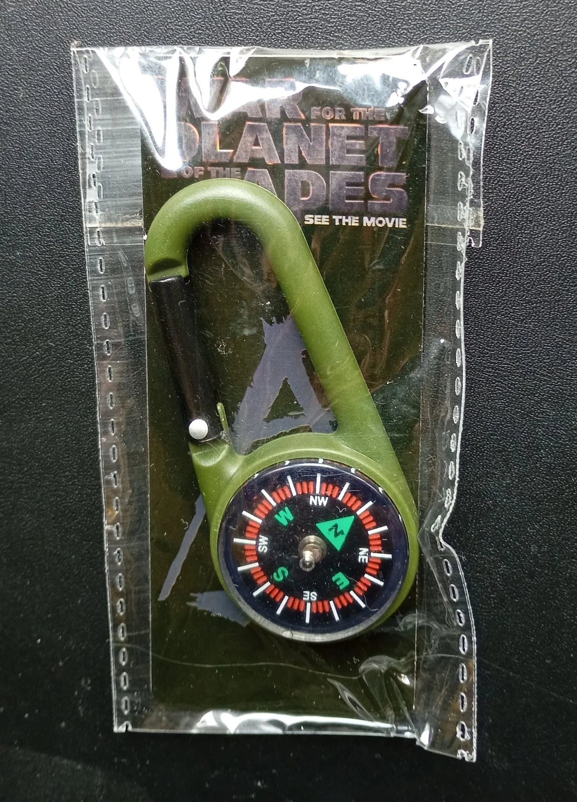 WAR FOR THE PLANET OF THE APES COMPASS CARABINER 2017 NEW CARDED BAGGED, изображение 3