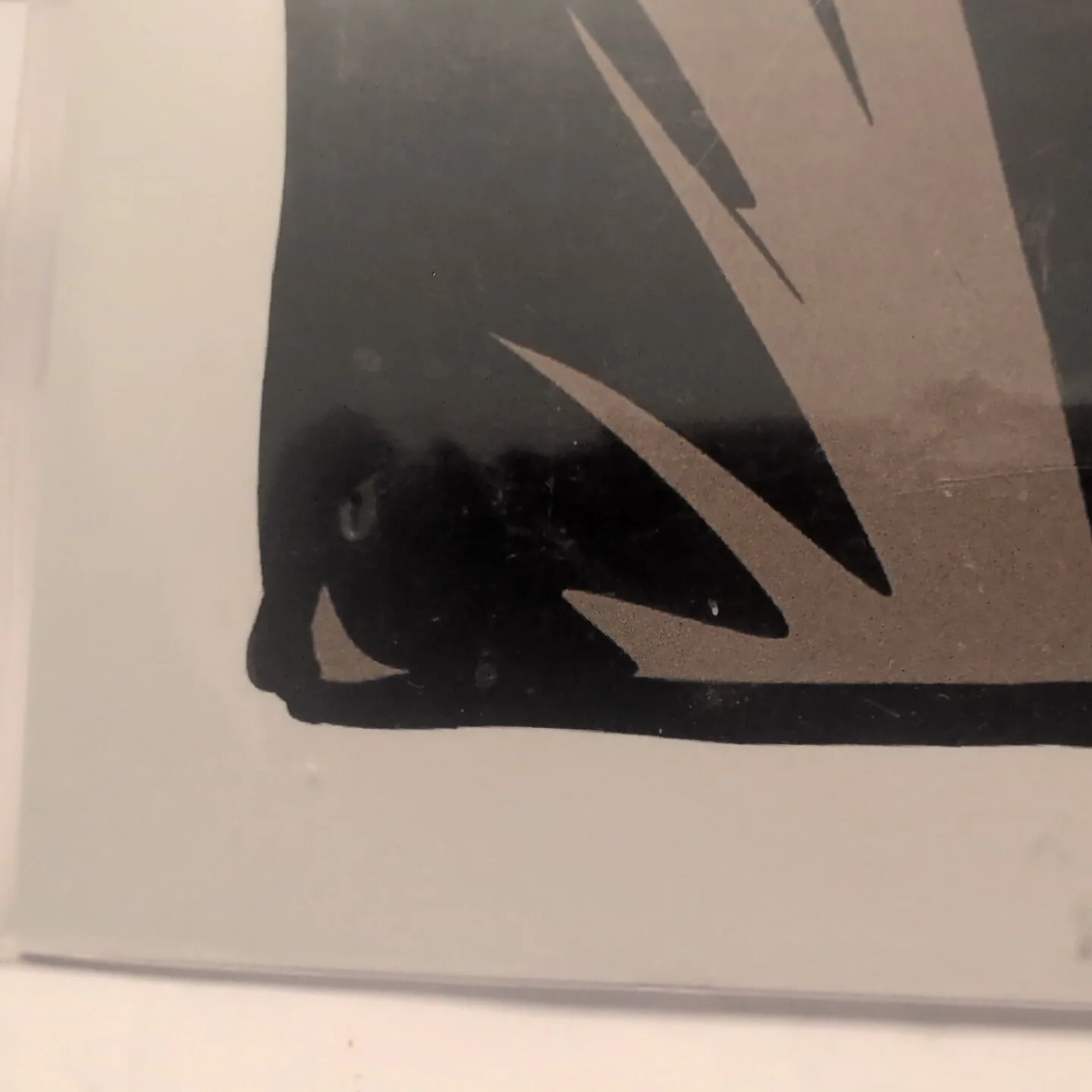 Edward Yang — Signed Edward Yang Hellboy Picture Thick Cardstock 11x14 RARE Not Authenticated, image 4