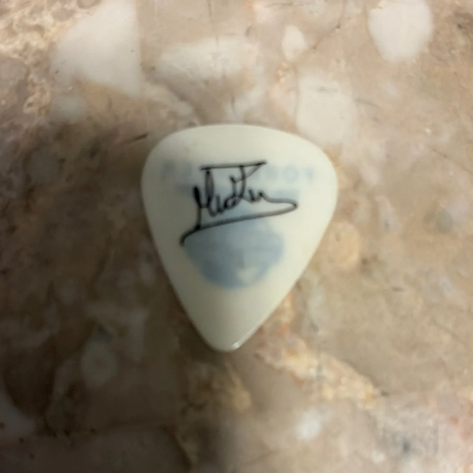 Foreigner 25th Anniversary World Tour 1976-2001 Autographed Guitar Pick Music M…, изображение 2