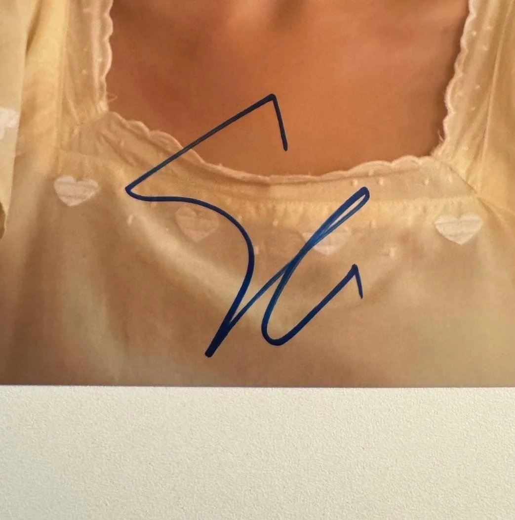 SARAH CATHERINE HOOK Autographed 8x10 Photo SIGNED AUTO, image 2