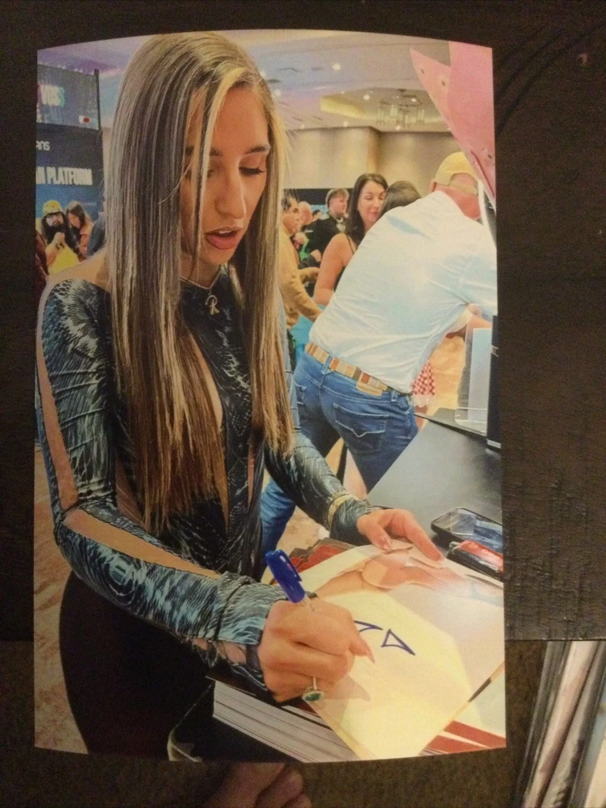 Abella Danger Signed Photo 8x10 Guaranteed Authentic 3, image 2