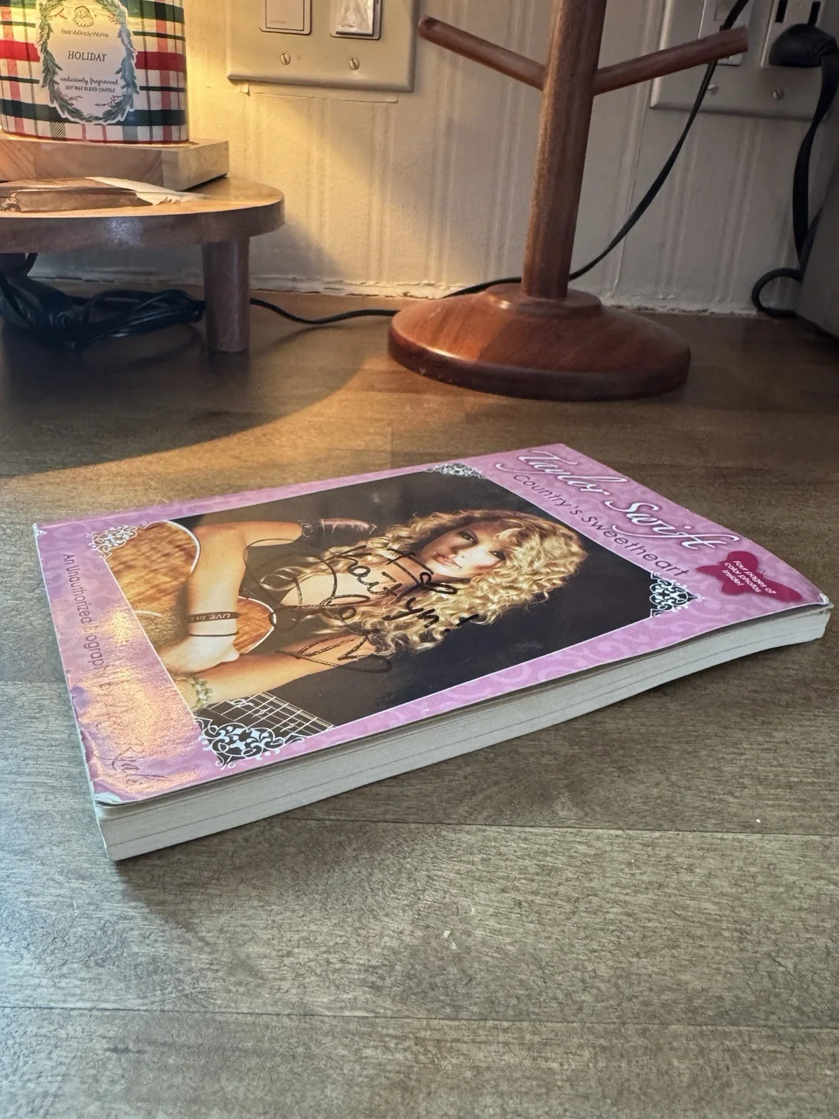 Taylor Swift Signed Book Country’s Sweetheart Autographed Personalized Early Era, image 5