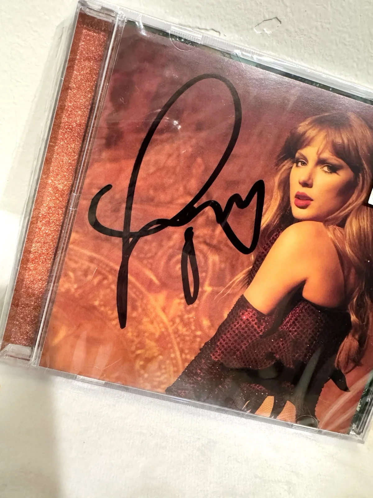 Taylor Swift | Life of a Showgirl — Signed CD Photo #3 | Rare Teardrop/Long Sig!, изображение 3