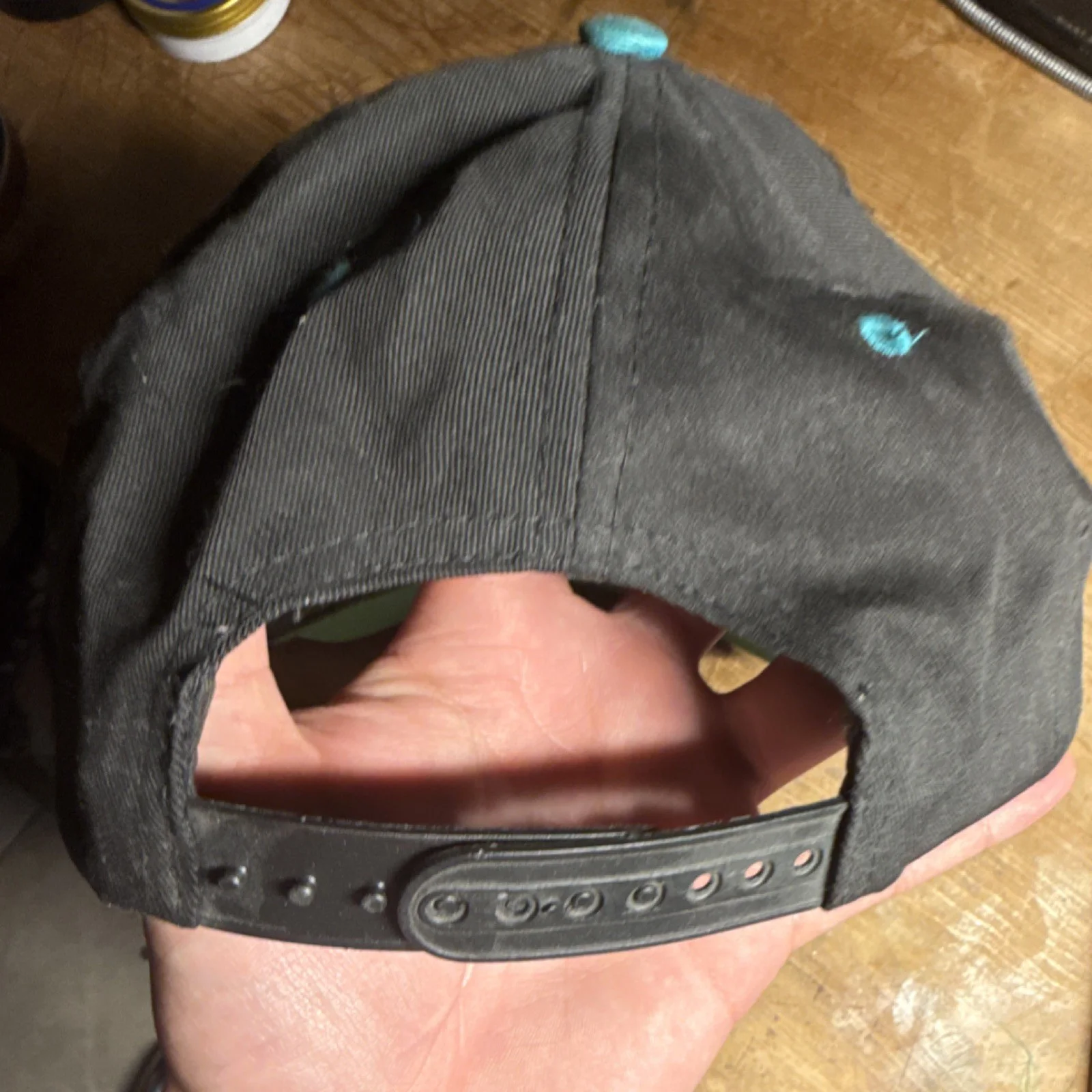 Toby Keith Livin' In A Boom Town Autographed Hat Black/Teal, изображение 3