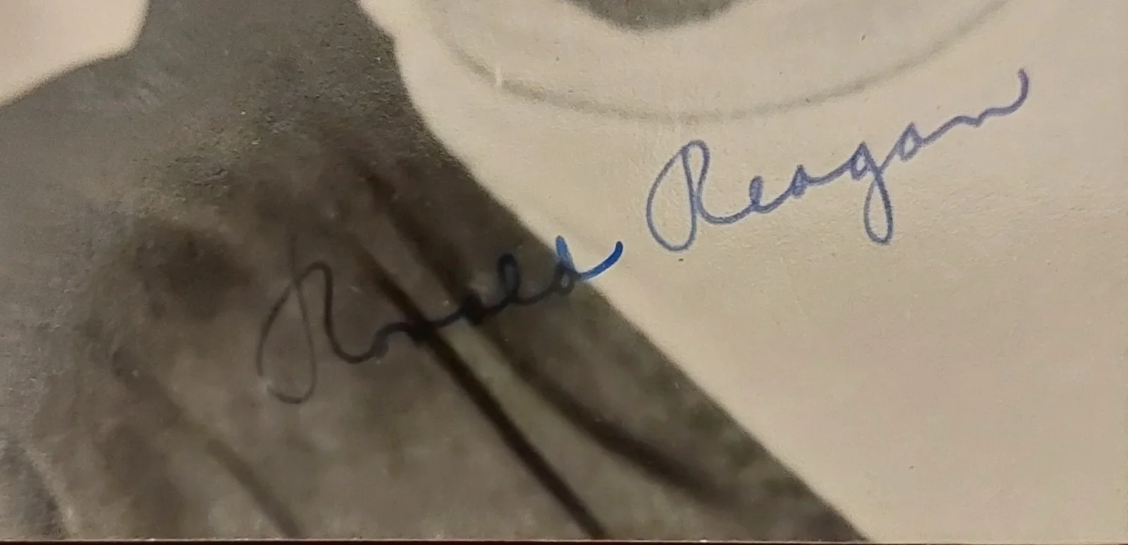 Ronald Reagan — RONALD REAGAN YOUNG HAND SIGNED AUTOGRAPHED PHOTO, image 5